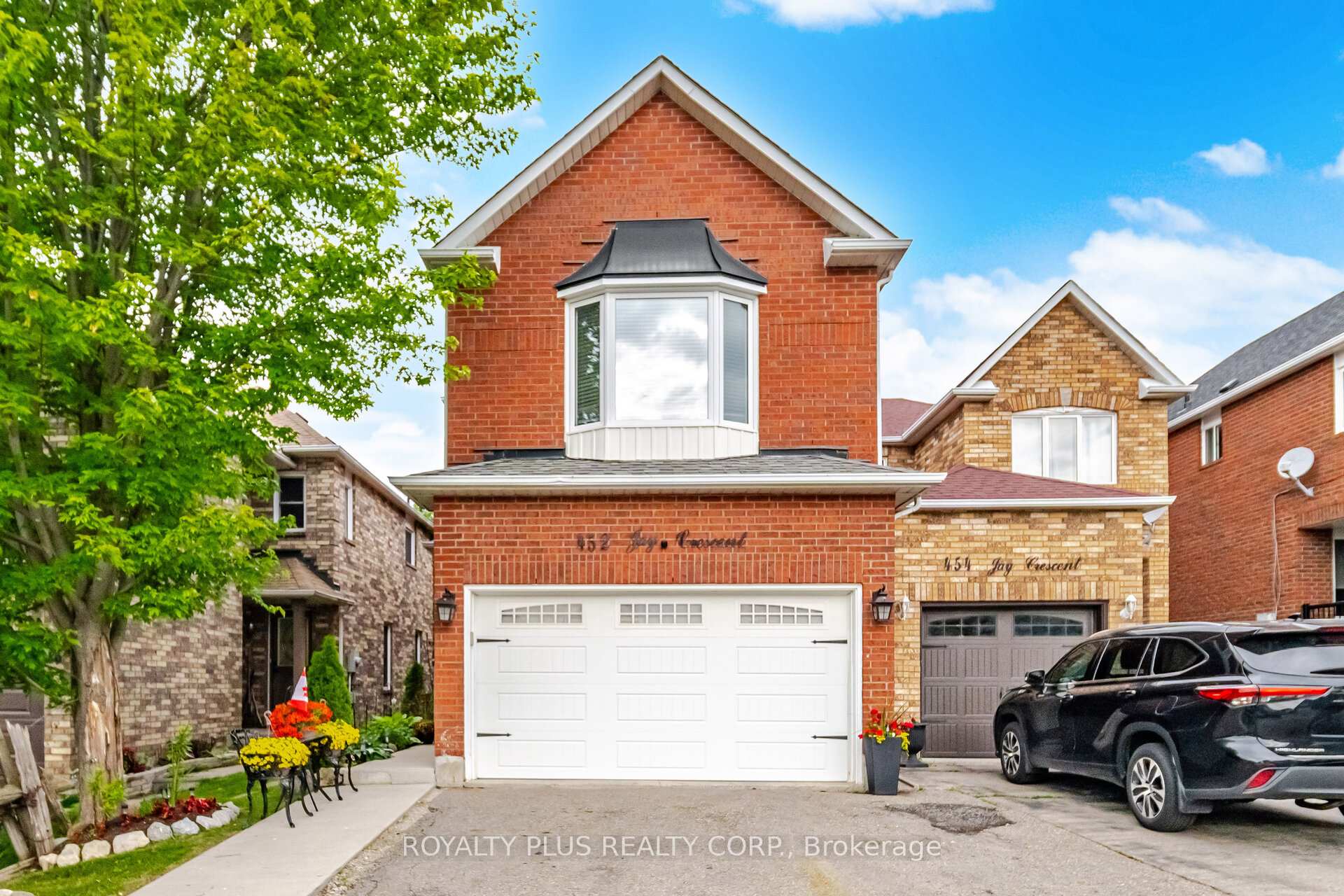 Photo 1 of 452 Jay Crescent, Orangeville — HOMEH