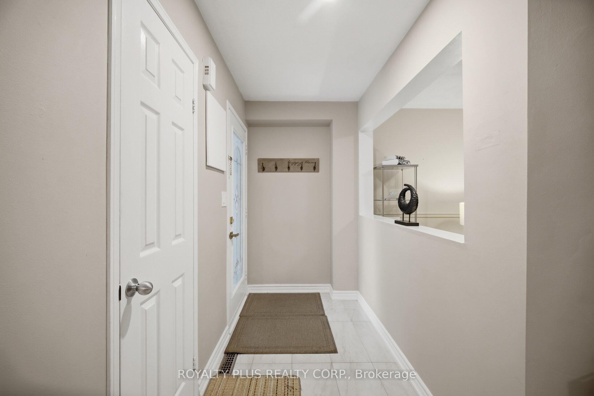 Photo 4 of 452 Jay Crescent, Orangeville — HOMEH