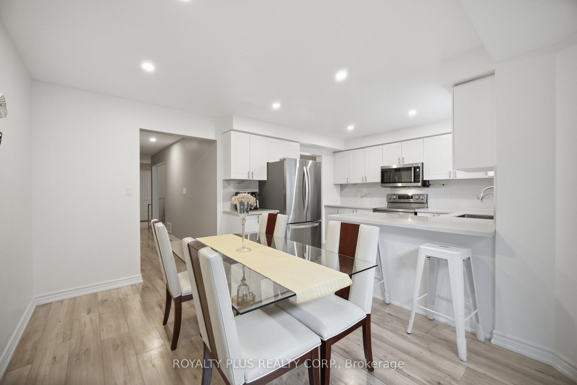 Photo 13 of 452 Jay Crescent, Orangeville — HOMEH