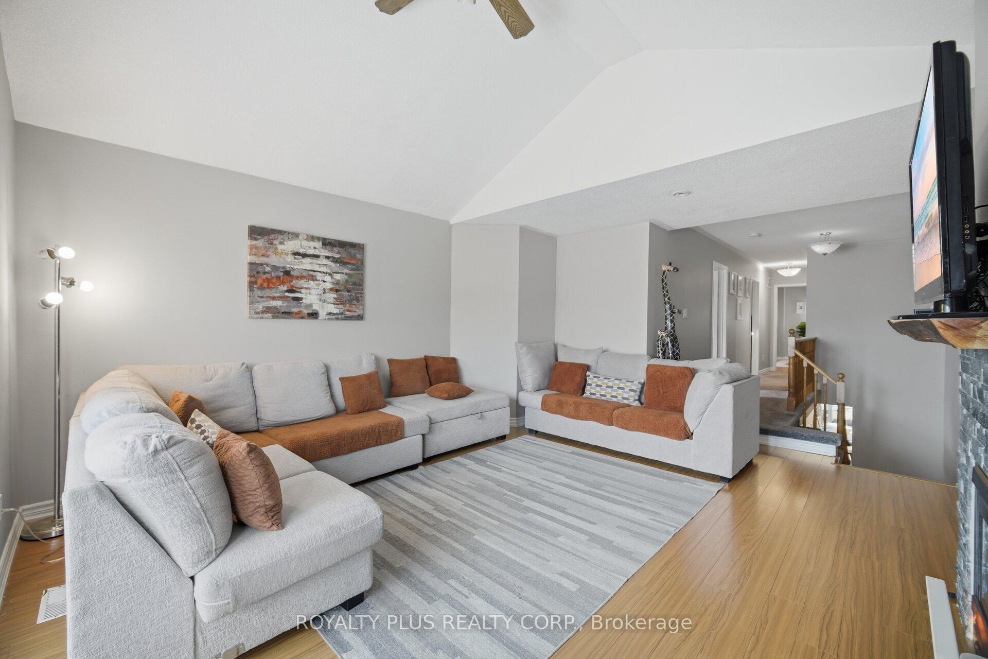 Photo 21 of 452 Jay Crescent, Orangeville — HOMEH