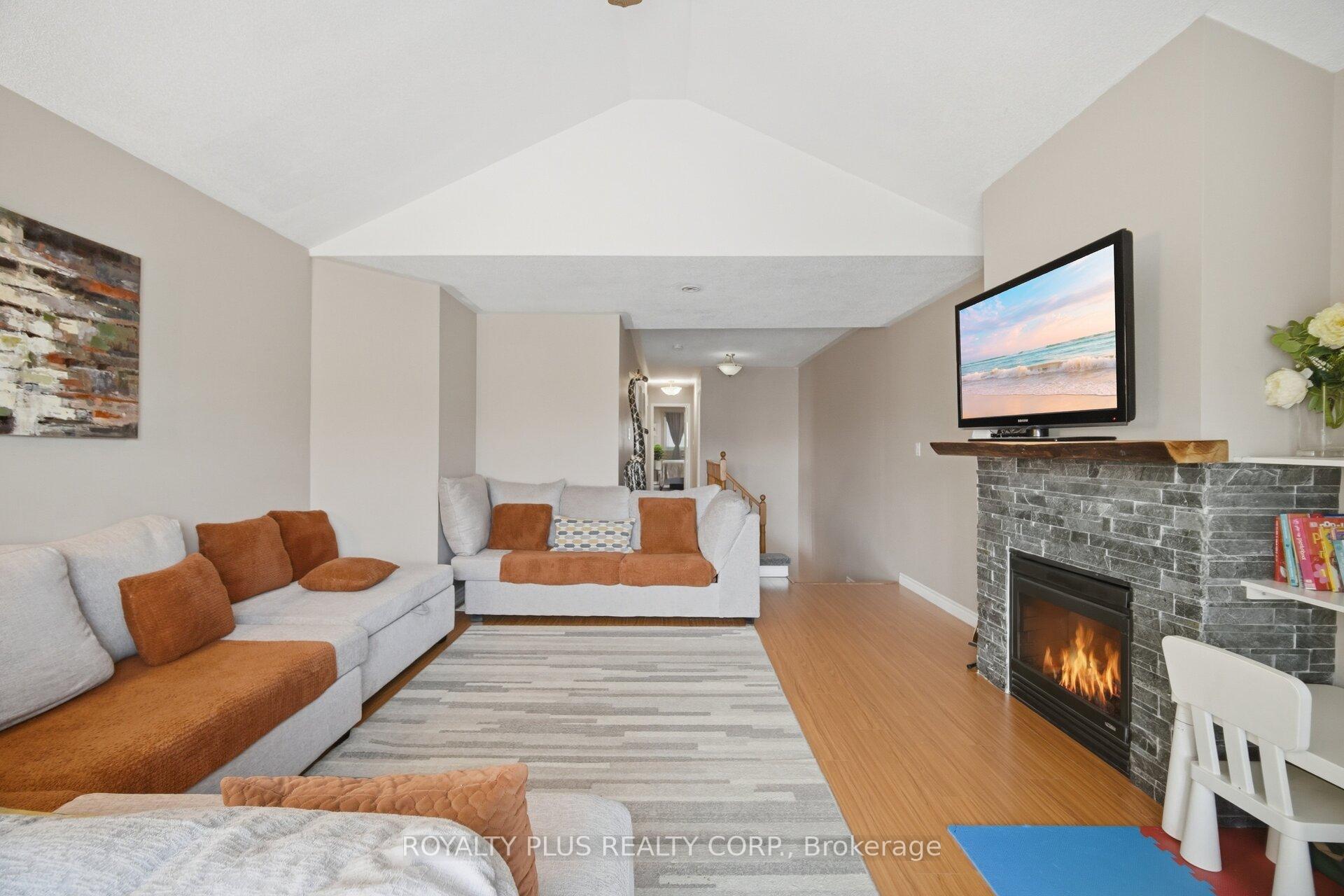 Photo 23 of 452 Jay Crescent, Orangeville — HOMEH