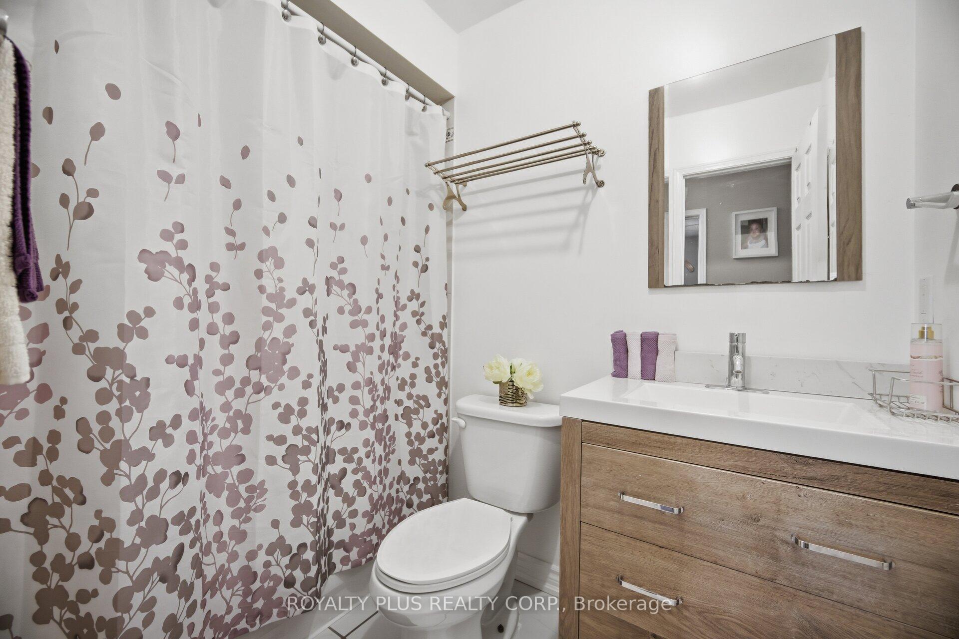 Photo 32 of 452 Jay Crescent, Orangeville — HOMEH