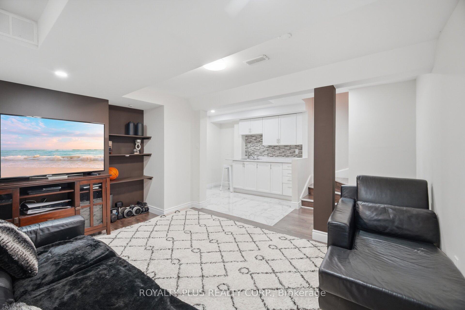Photo 36 of 452 Jay Crescent, Orangeville — HOMEH