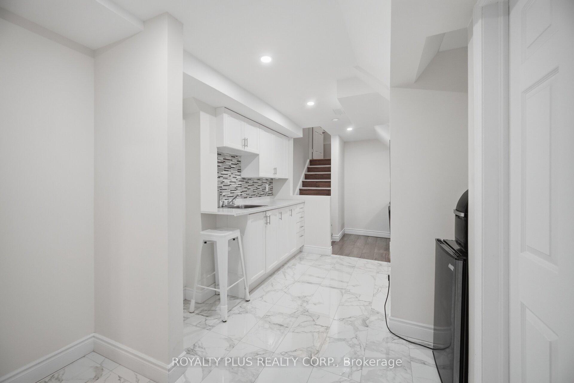 Photo 39 of 452 Jay Crescent, Orangeville — HOMEH