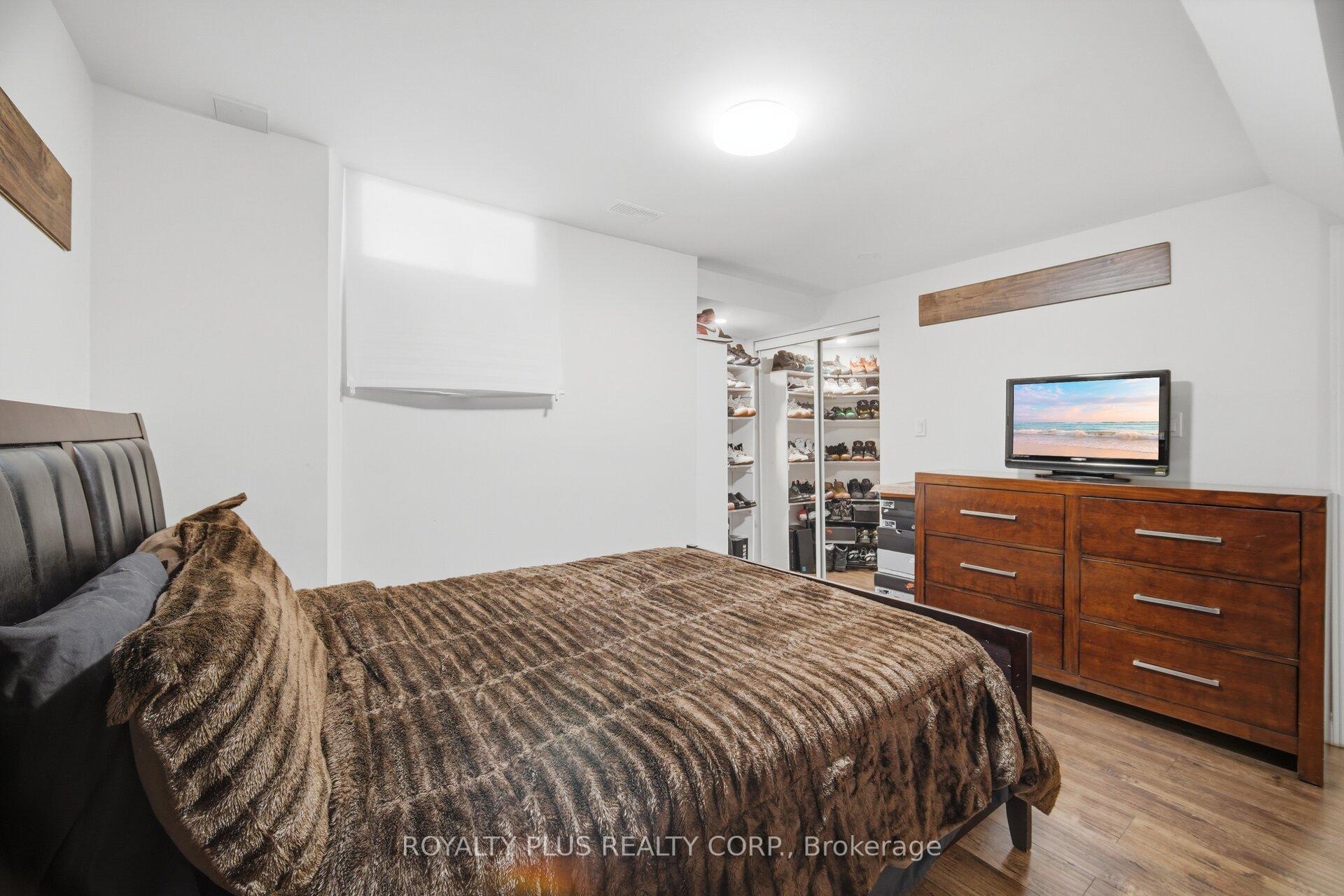 Photo 41 of 452 Jay Crescent, Orangeville — HOMEH