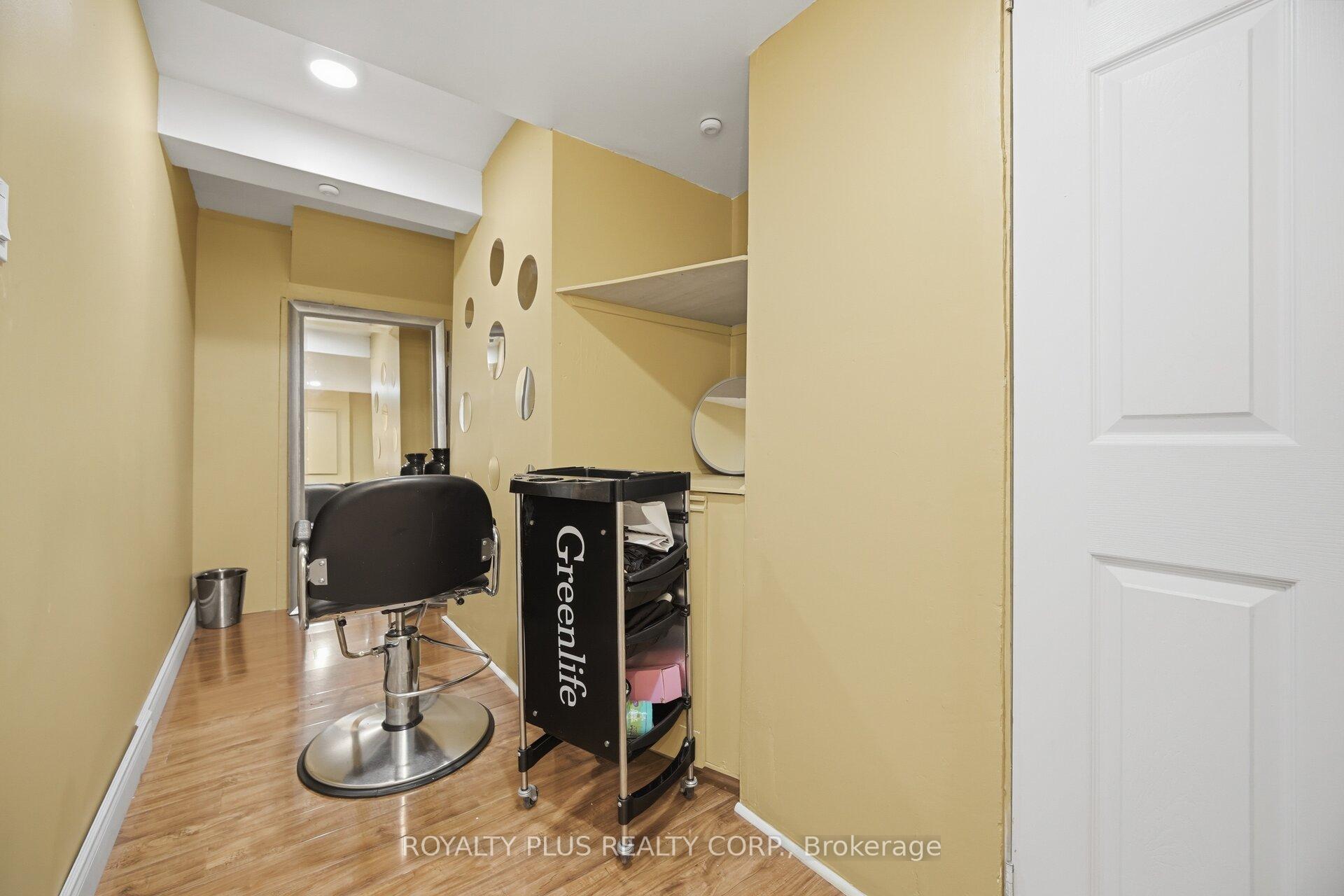 Photo 44 of 452 Jay Crescent, Orangeville — HOMEH