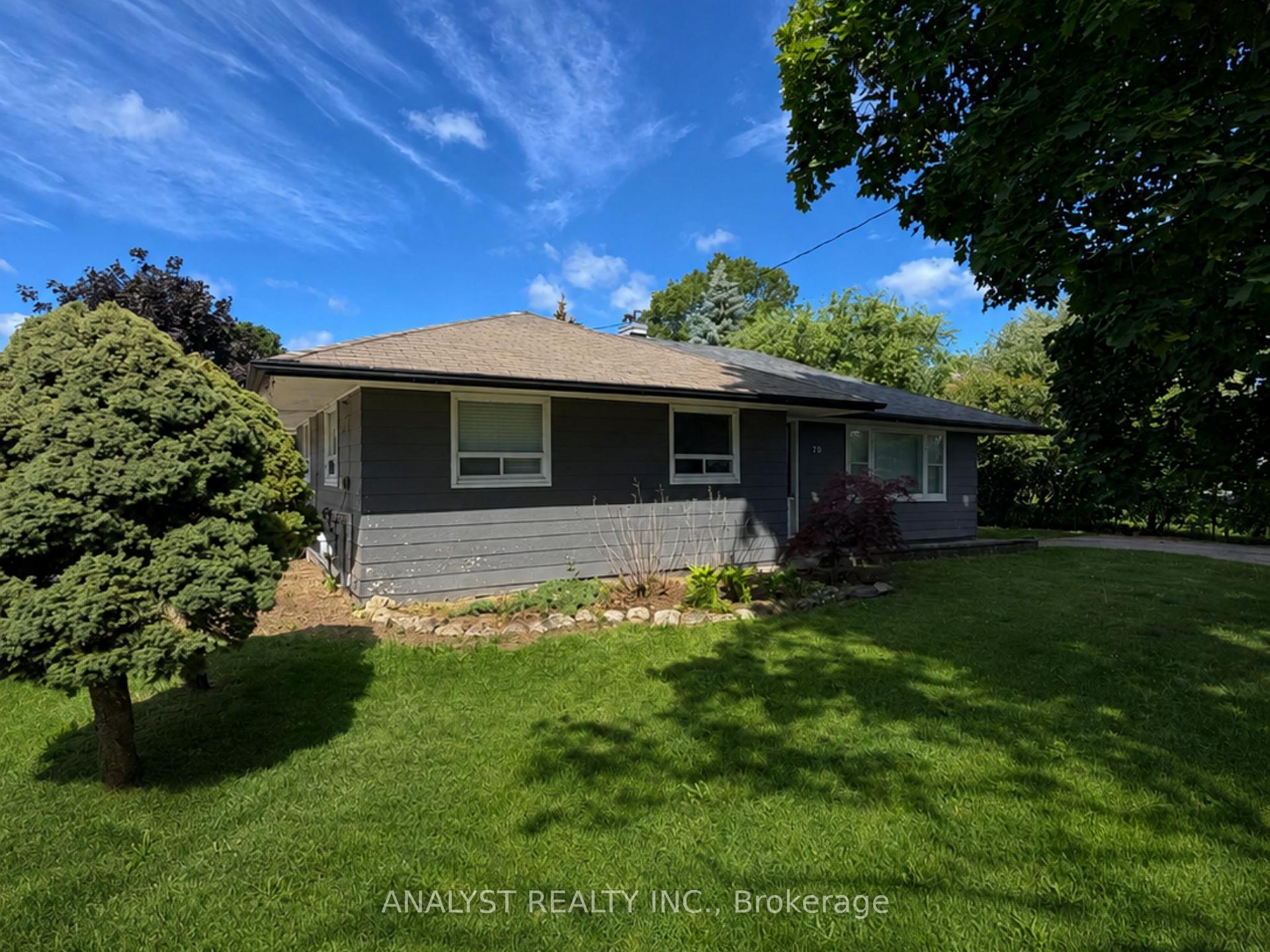 Photo 1 of 70 Simmons Street, Vaughan, Elder Mills — HOMEH