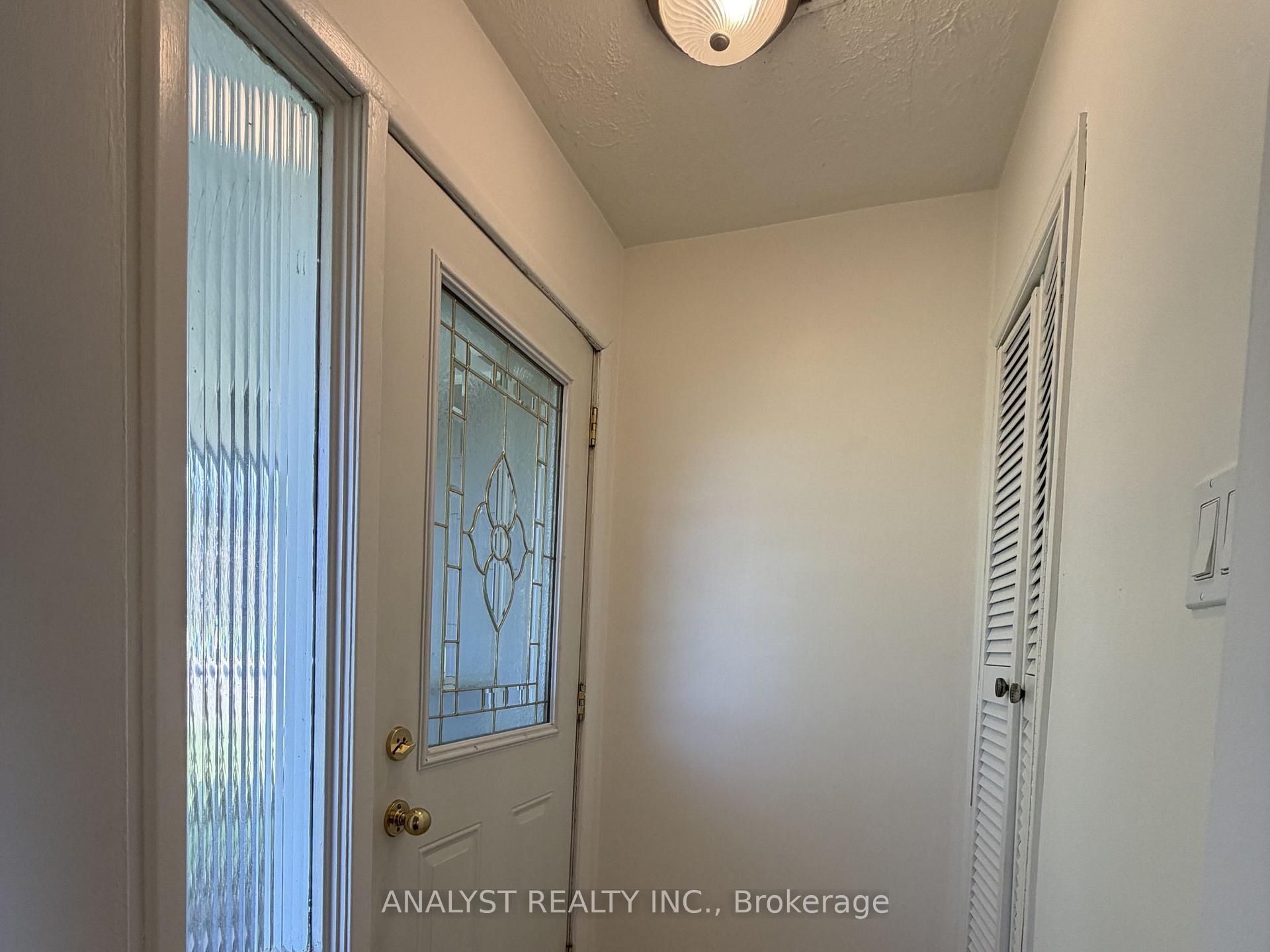 Photo 10 of 70 Simmons Street, Vaughan, Elder Mills — HOMEH