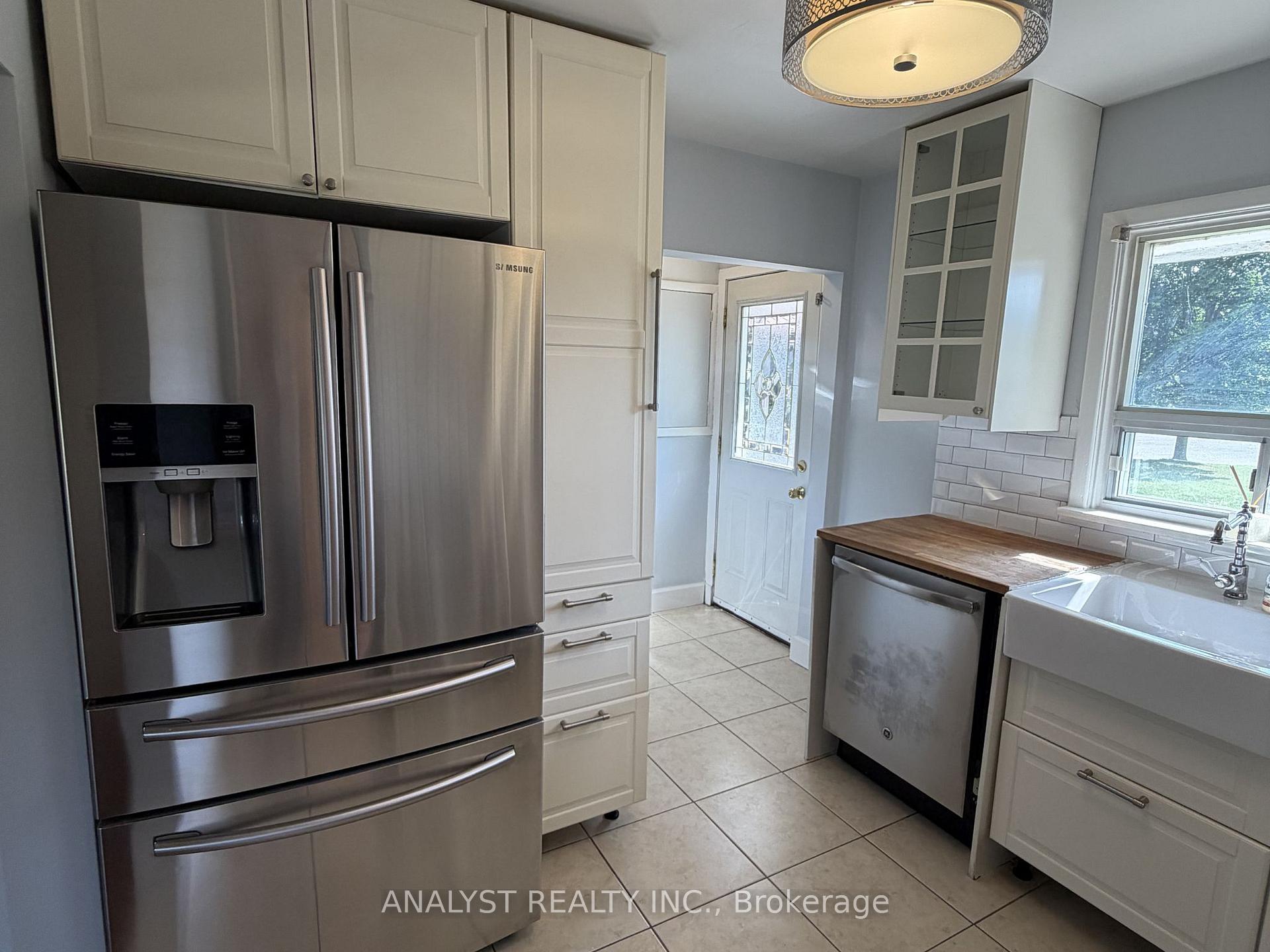 Photo 11 of 70 Simmons Street, Vaughan, Elder Mills — HOMEH