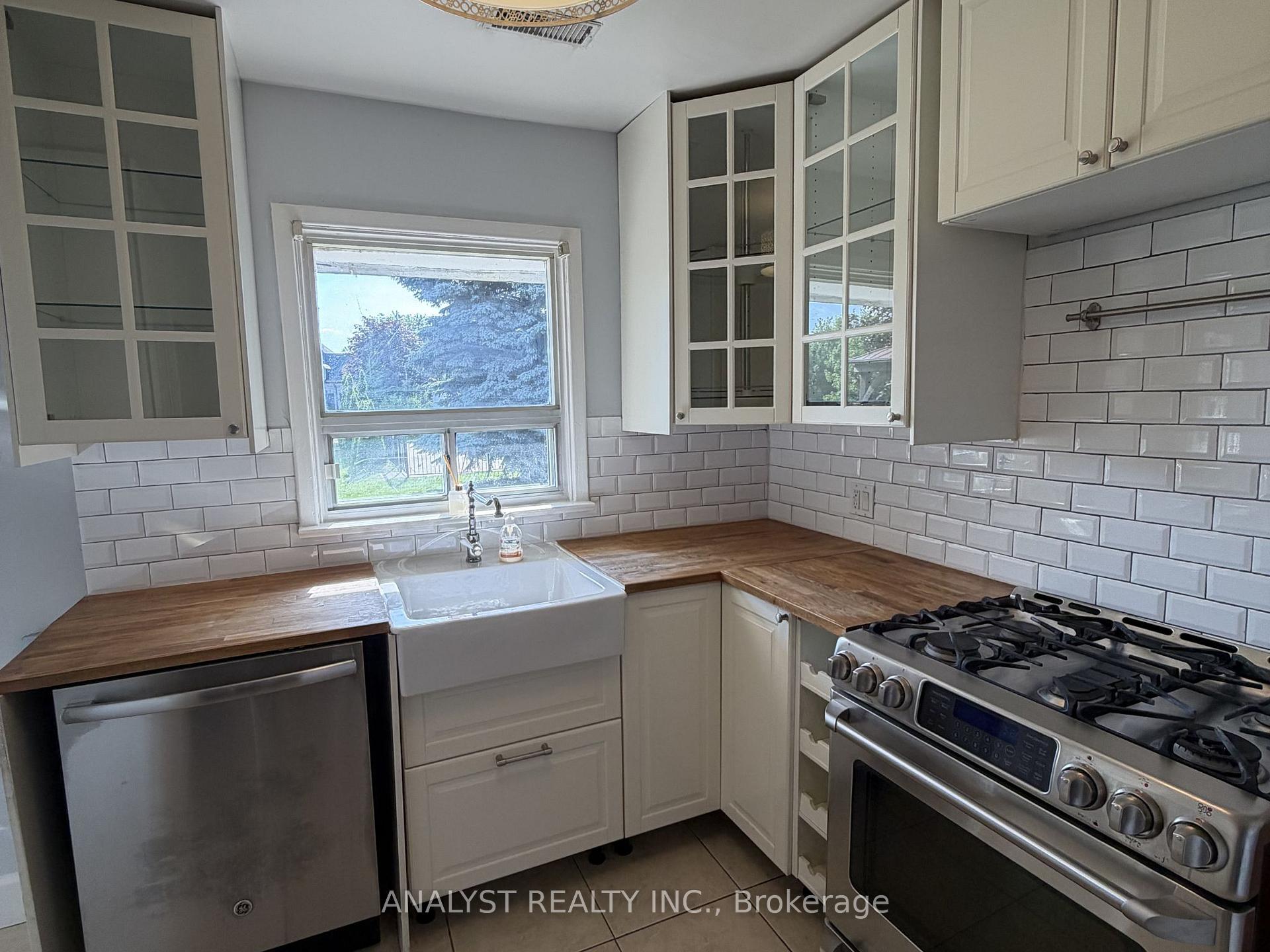 Photo 14 of 70 Simmons Street, Vaughan, Elder Mills — HOMEH