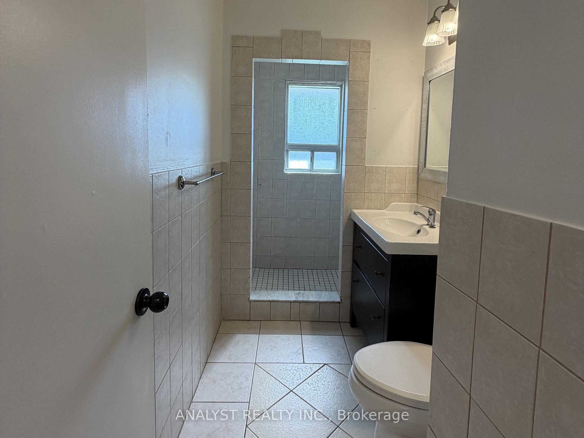Photo 22 of 70 Simmons Street, Vaughan, Elder Mills — HOMEH
