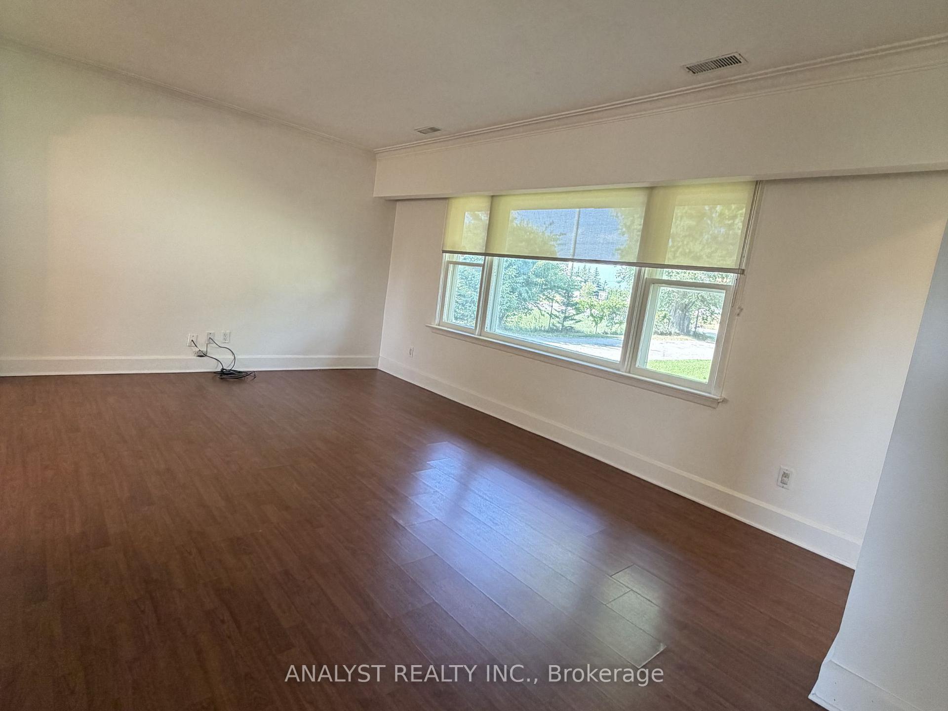 Photo 26 of 70 Simmons Street, Vaughan, Elder Mills — HOMEH