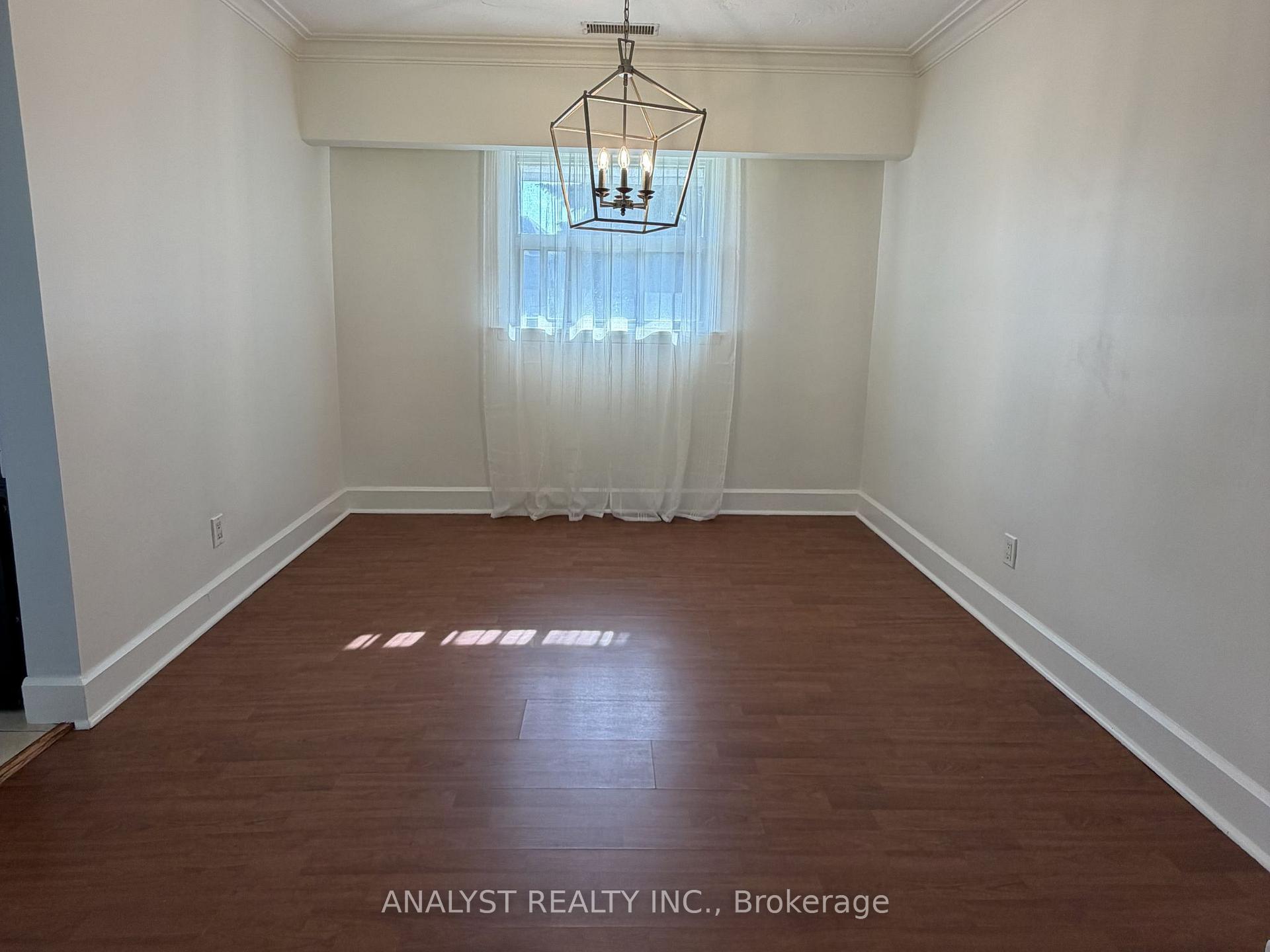 Photo 28 of 70 Simmons Street, Vaughan, Elder Mills — HOMEH