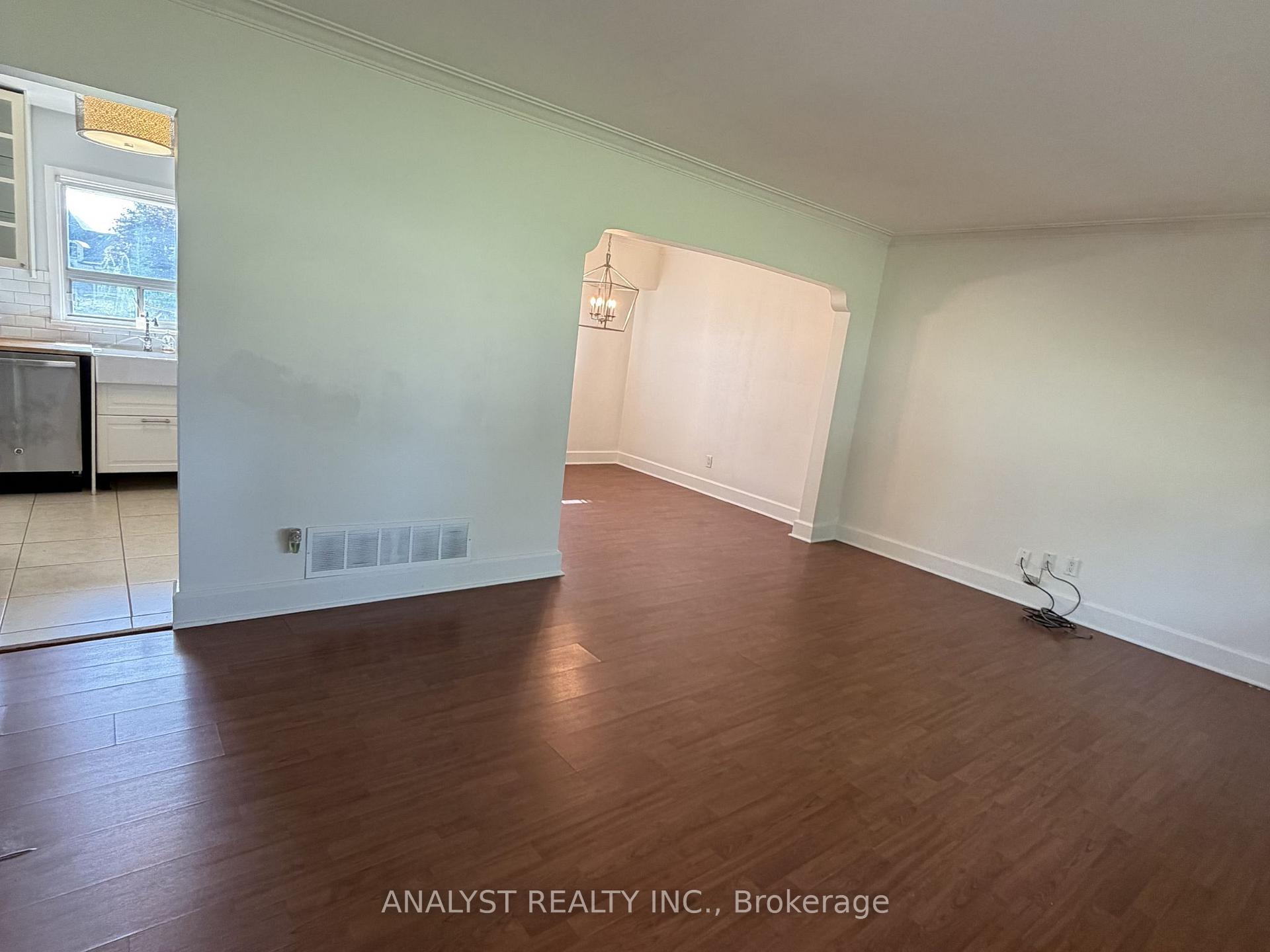 Photo 30 of 70 Simmons Street, Vaughan, Elder Mills — HOMEH