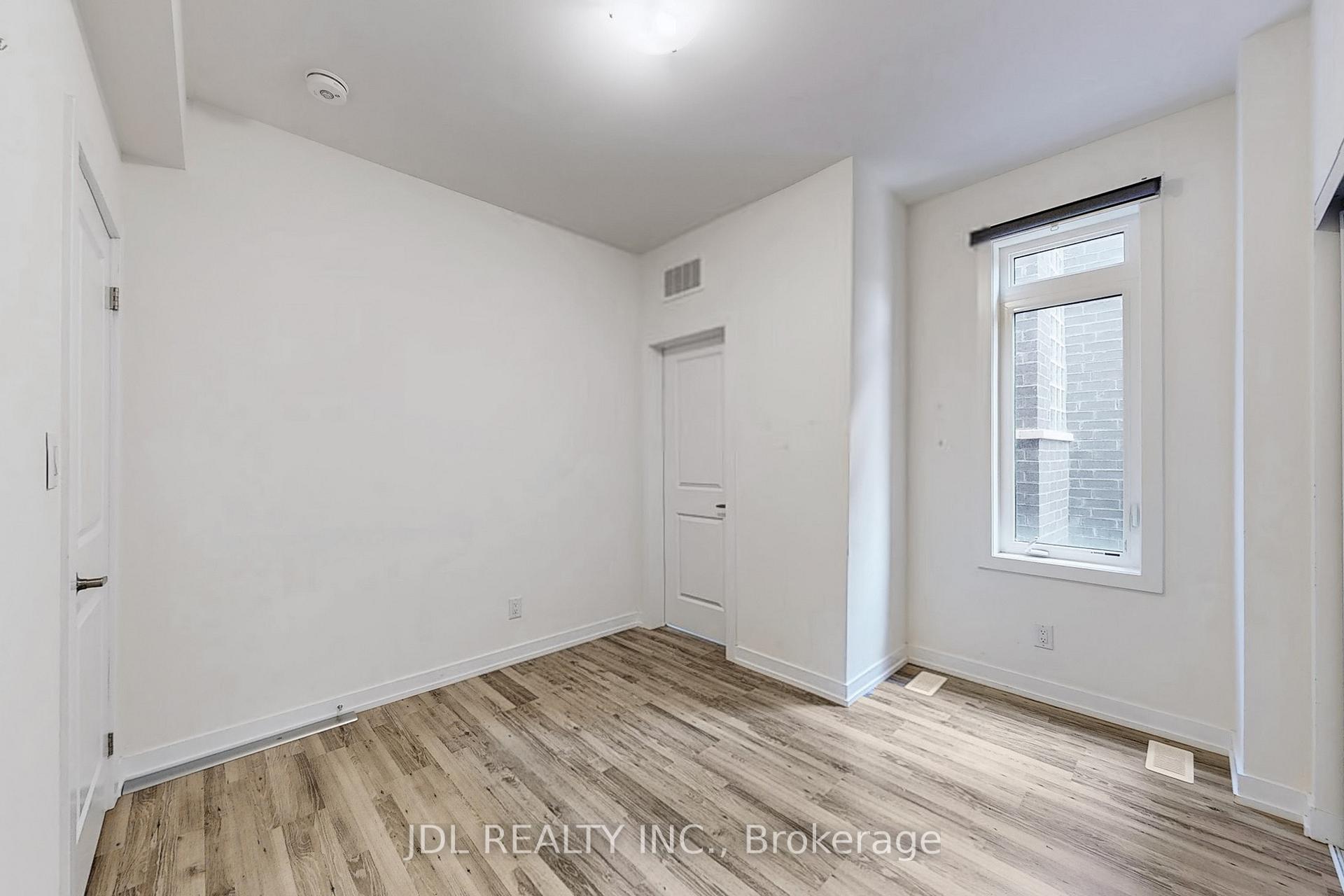 Photo 26 of Unit 112, 370 Red Maple Road, Richmond Hill, Langstaff — HOMEH