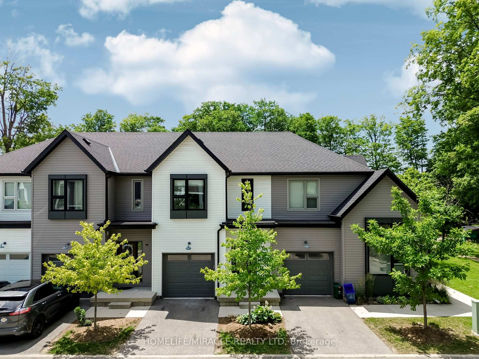 Photo 1 of Unit Unit 17, 110 Fergus Avenue, Kitchener, Stanley Park — HOMEH
