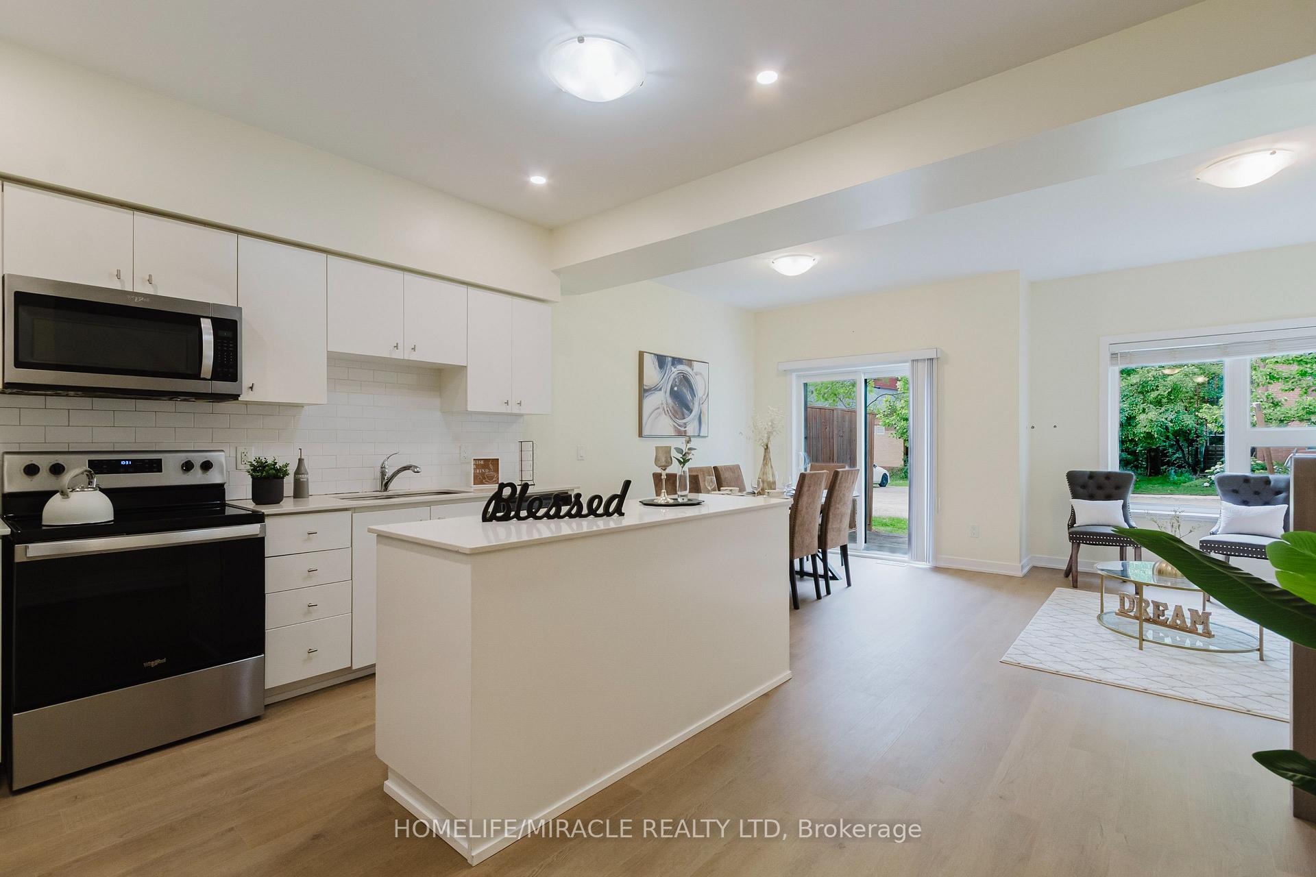 Photo 10 of Unit Unit 17, 110 Fergus Avenue, Kitchener, Stanley Park — HOMEH