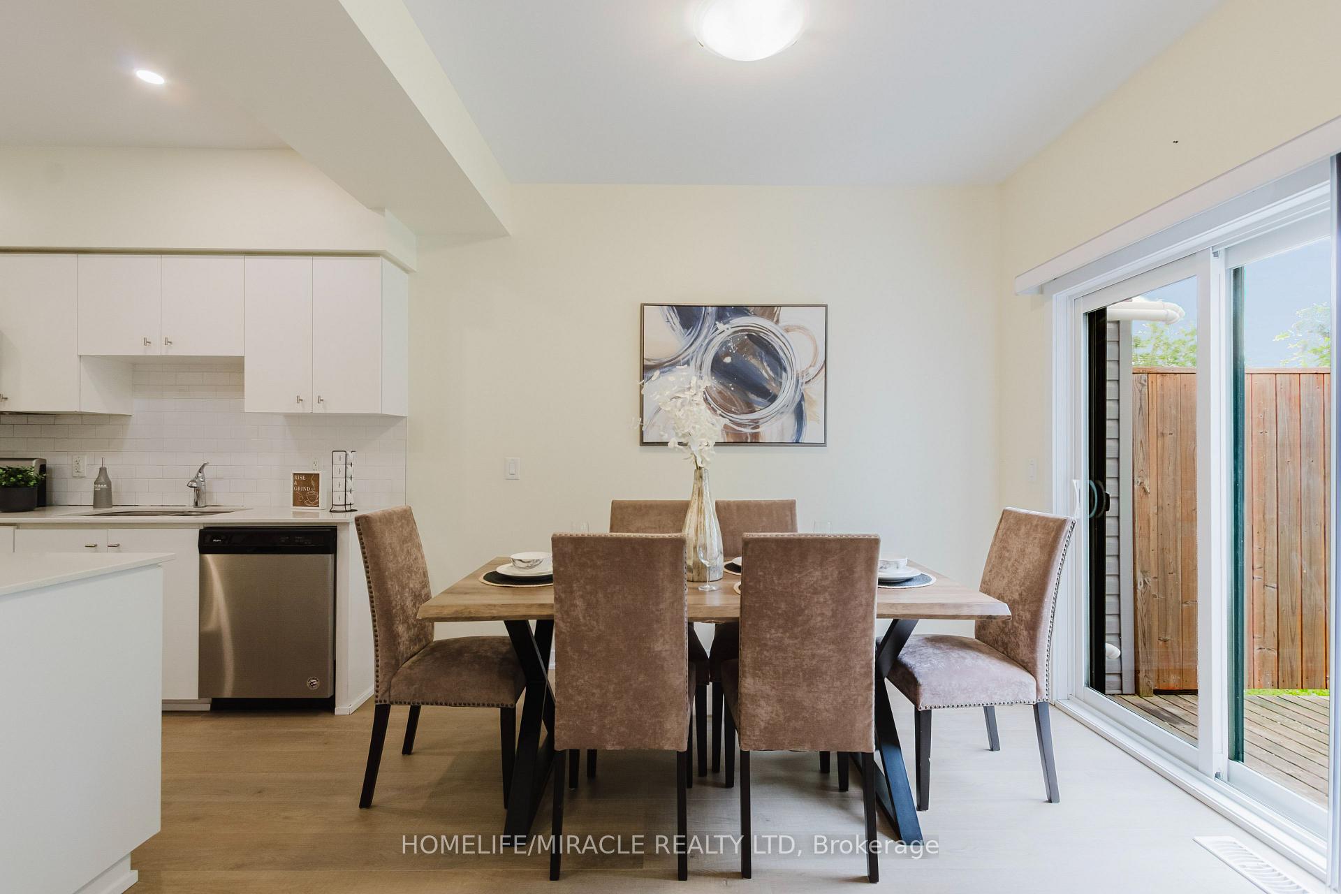 Photo 17 of Unit Unit 17, 110 Fergus Avenue, Kitchener, Stanley Park — HOMEH
