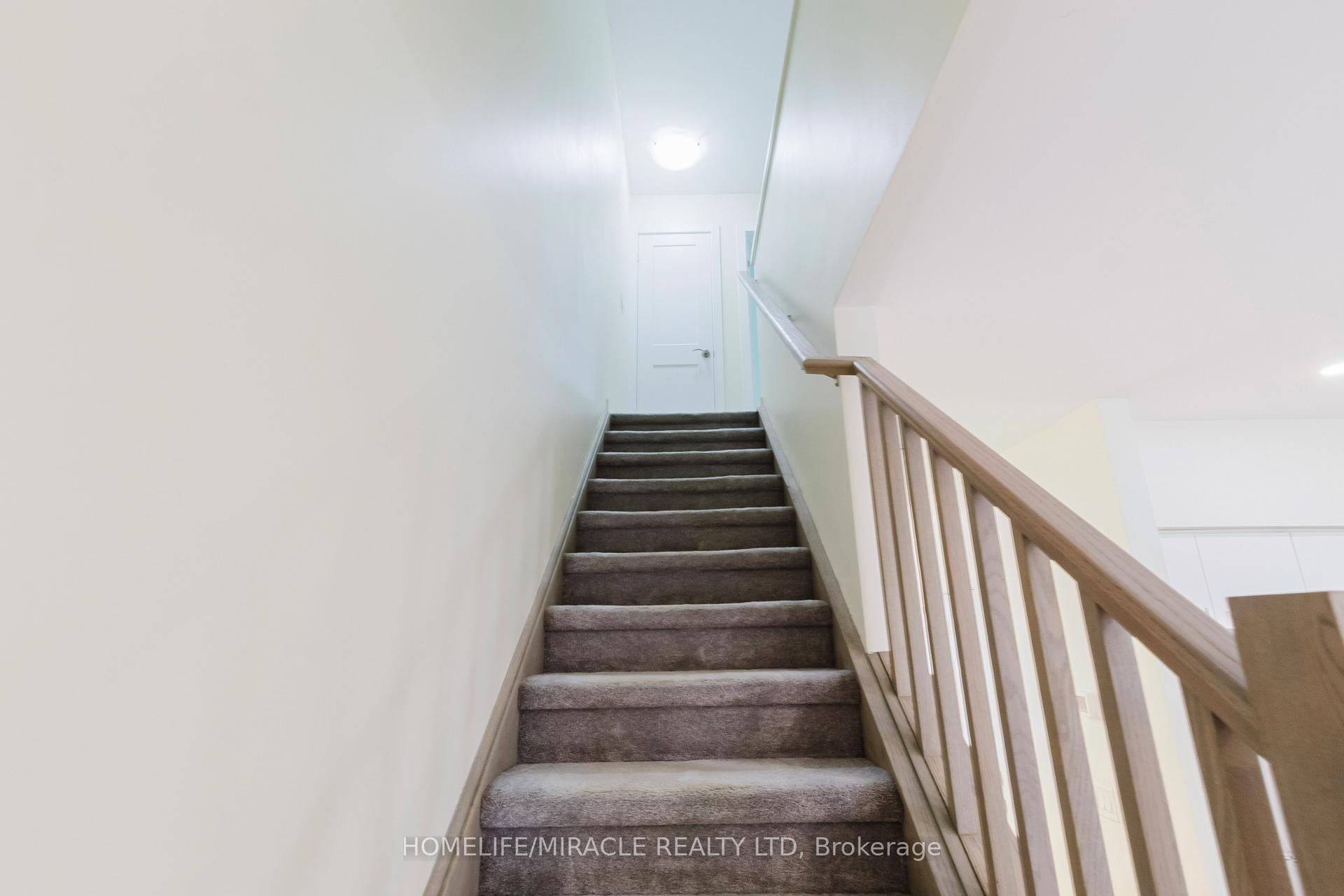 Photo 24 of Unit Unit 17, 110 Fergus Avenue, Kitchener, Stanley Park — HOMEH