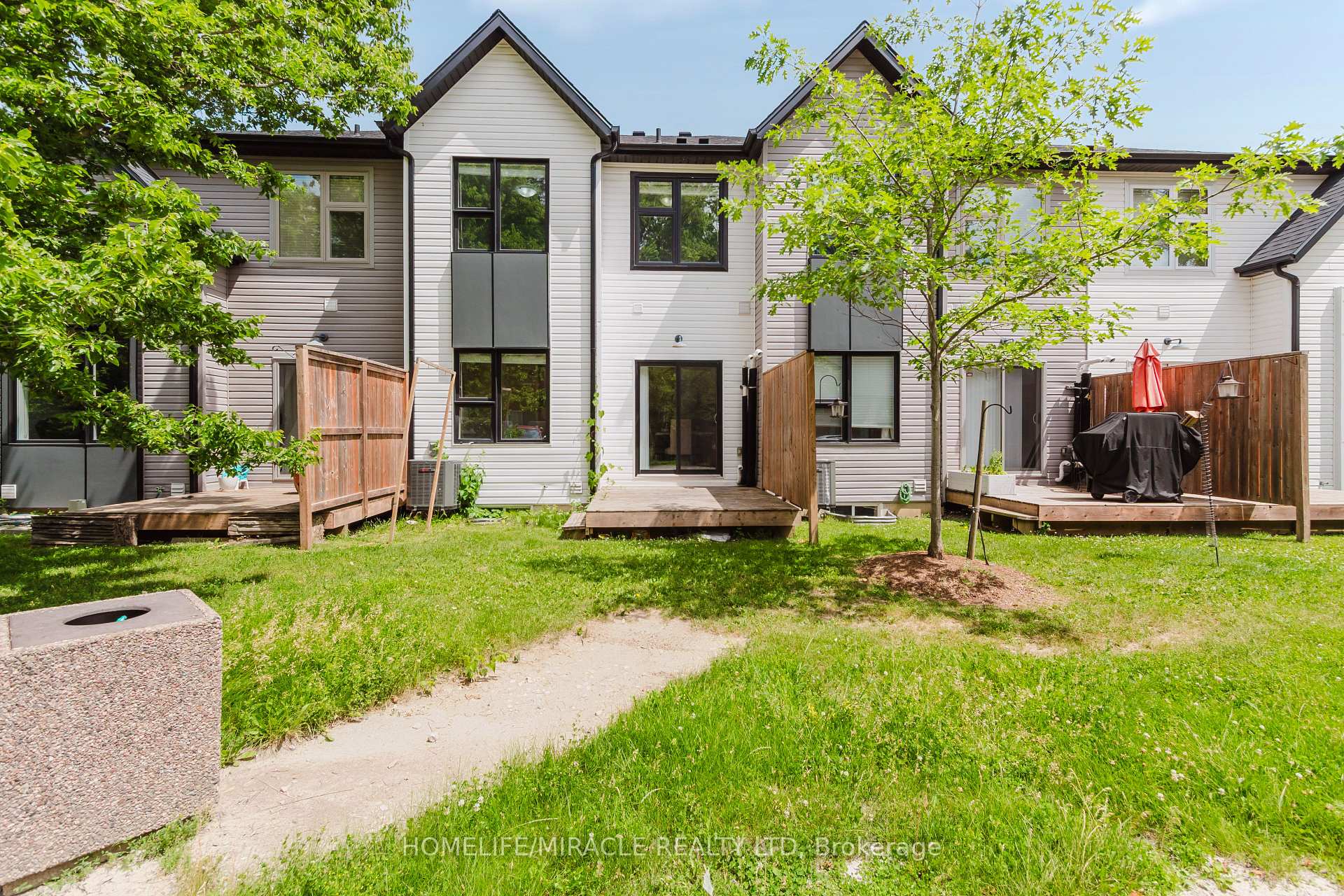 Photo 40 of Unit Unit 17, 110 Fergus Avenue, Kitchener, Stanley Park — HOMEH
