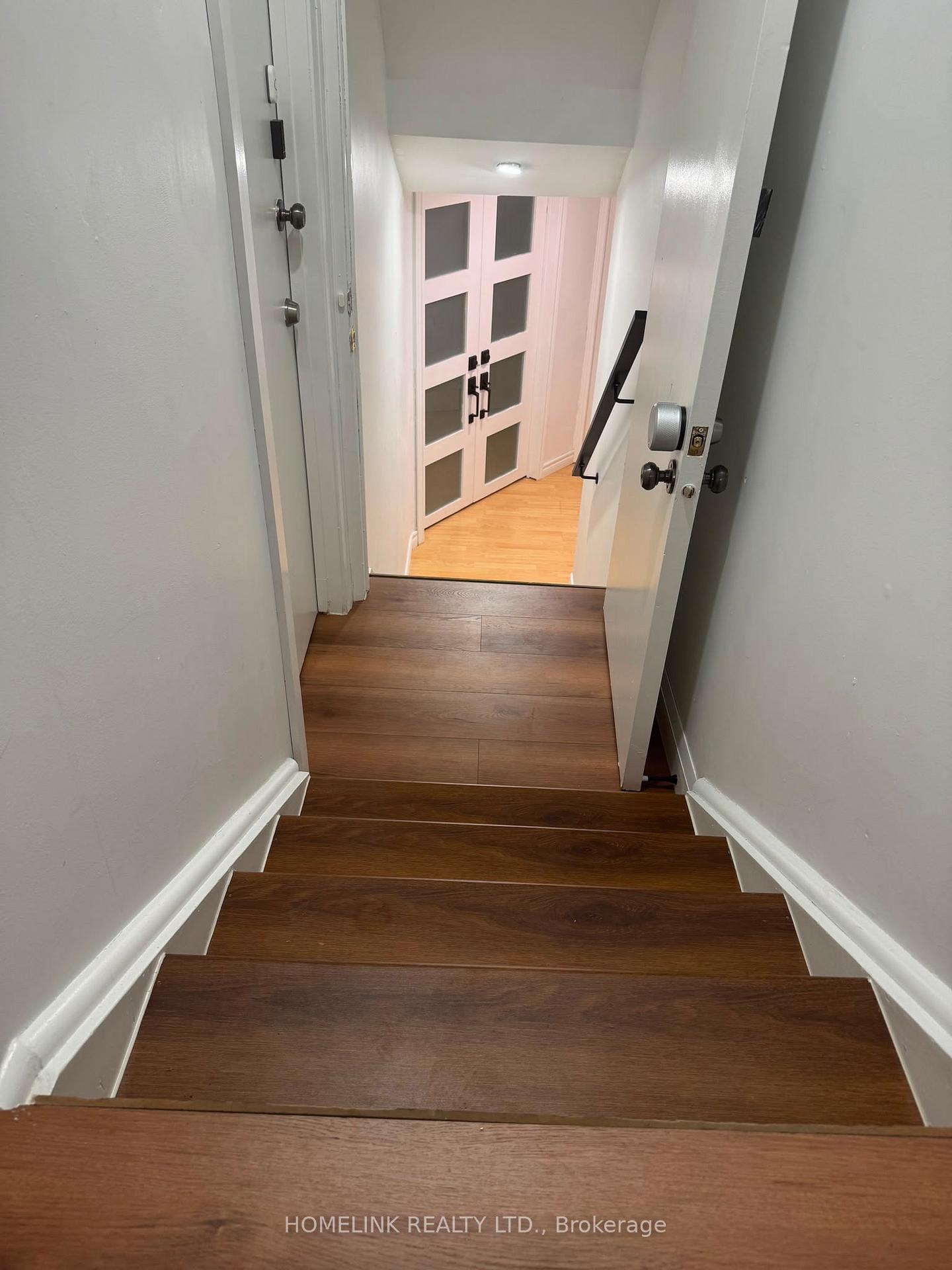 Photo 4 of 1115 Silverfox Court, Oshawa, Pinecrest — HOMEH