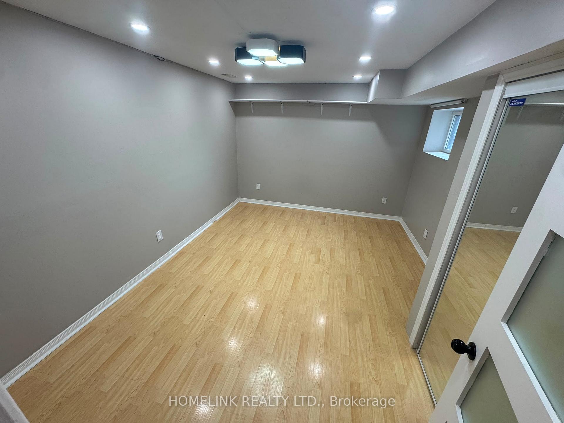 Photo 18 of 1115 Silverfox Court, Oshawa, Pinecrest — HOMEH