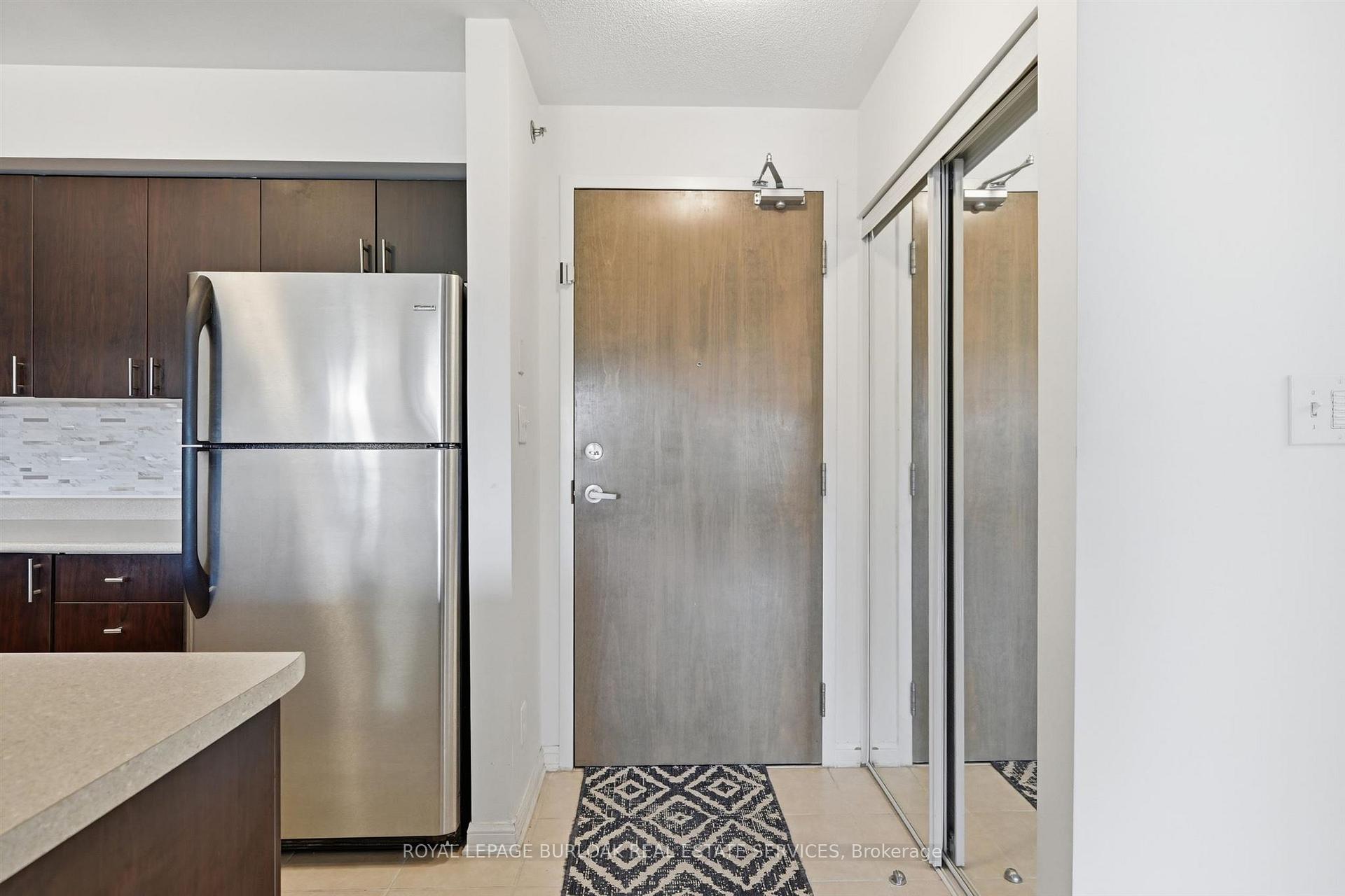 Photo 2 of Unit 303, 3060 Rotary Way, Burlington, Alton — HOMEH