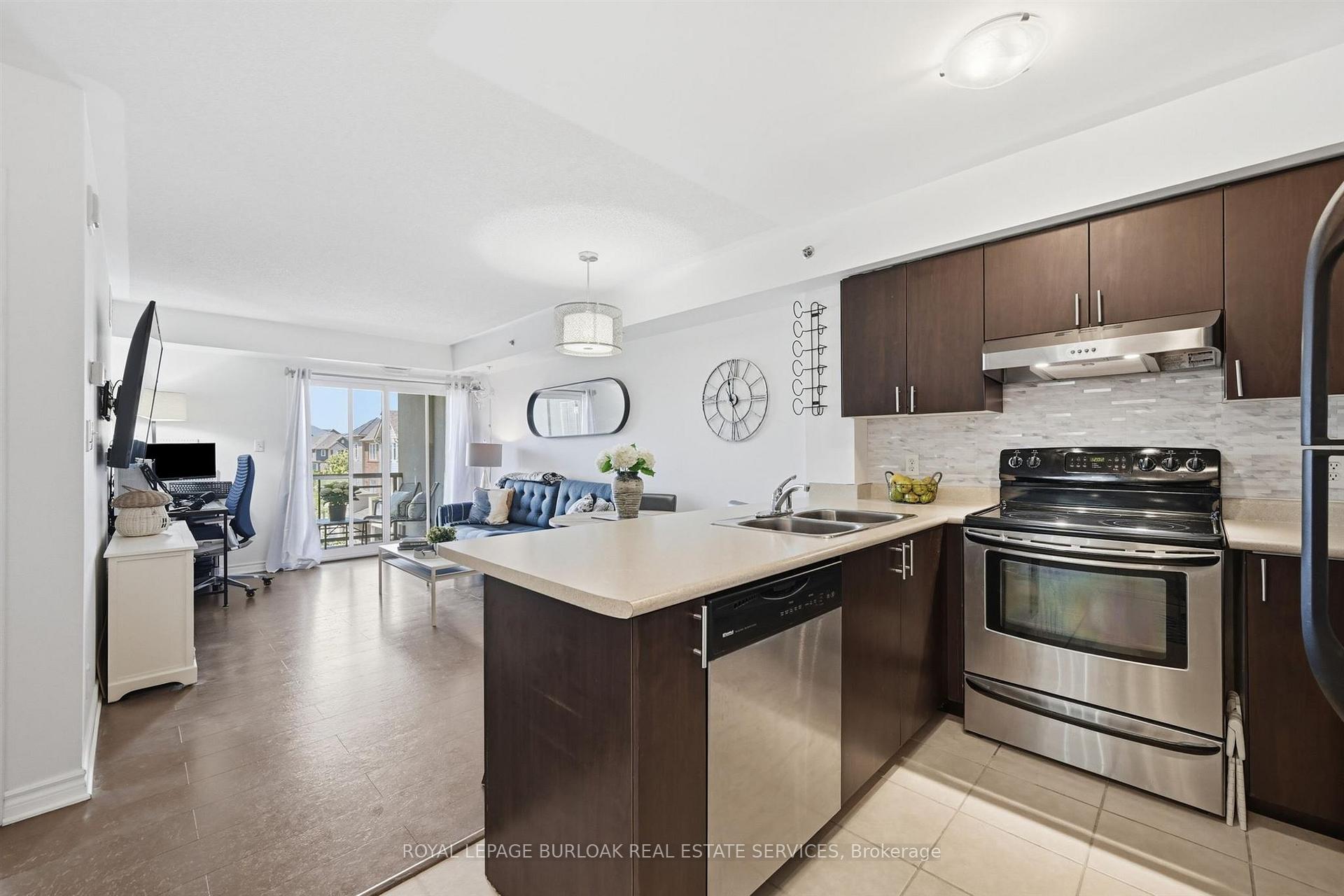 Photo 4 of Unit 303, 3060 Rotary Way, Burlington, Alton — HOMEH