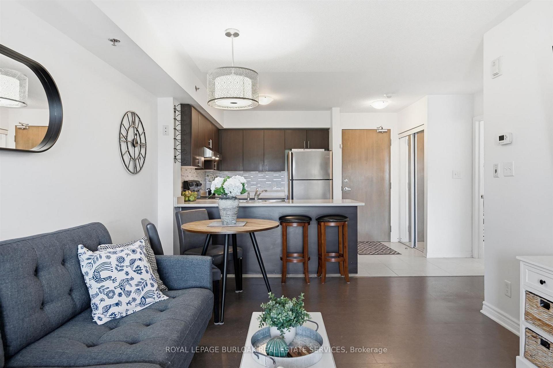 Photo 7 of Unit 303, 3060 Rotary Way, Burlington, Alton — HOMEH