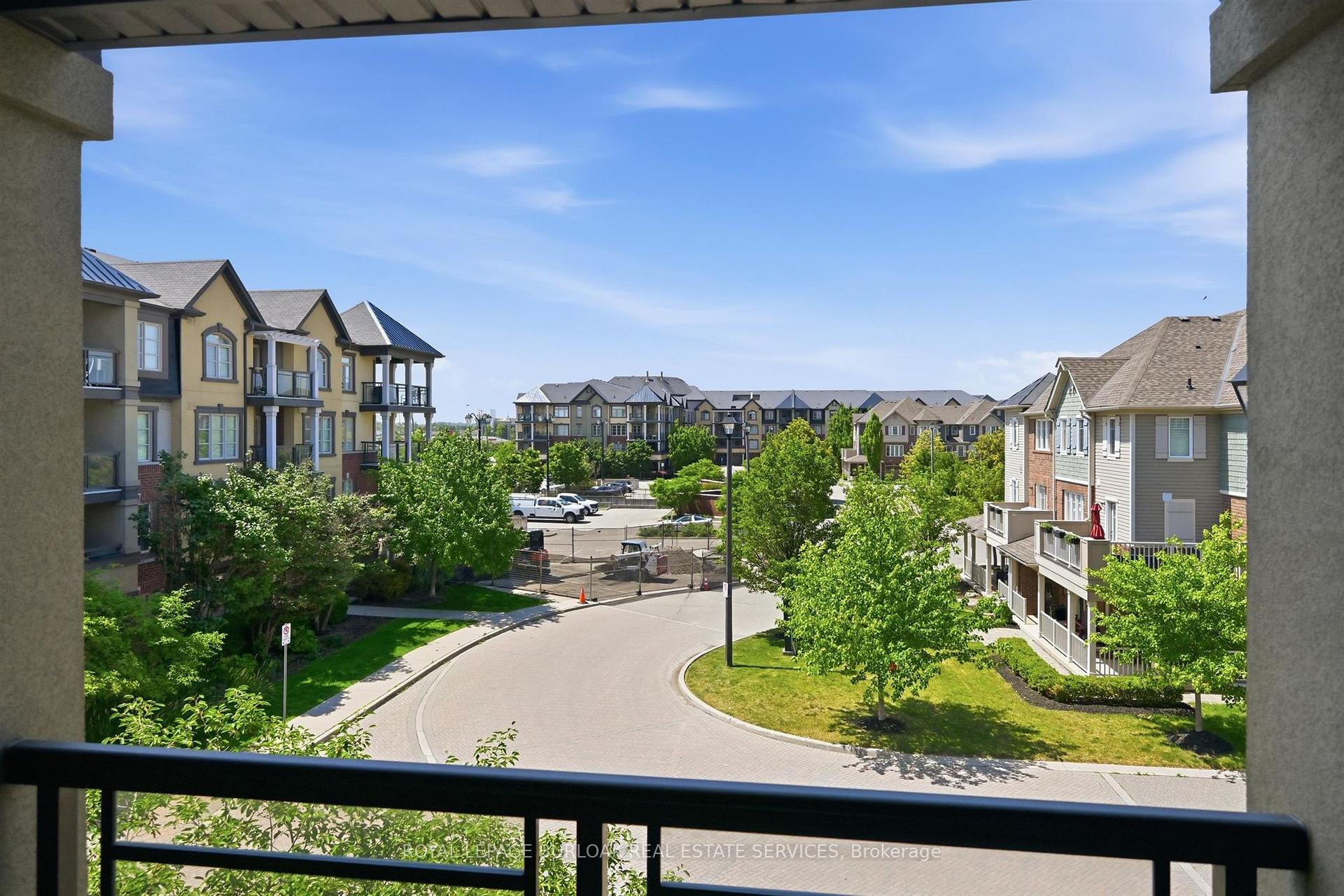 Photo 12 of Unit 303, 3060 Rotary Way, Burlington, Alton — HOMEH