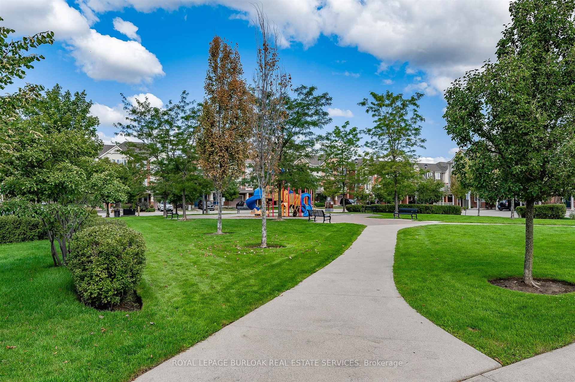 Photo 23 of Unit 303, 3060 Rotary Way, Burlington, Alton — HOMEH