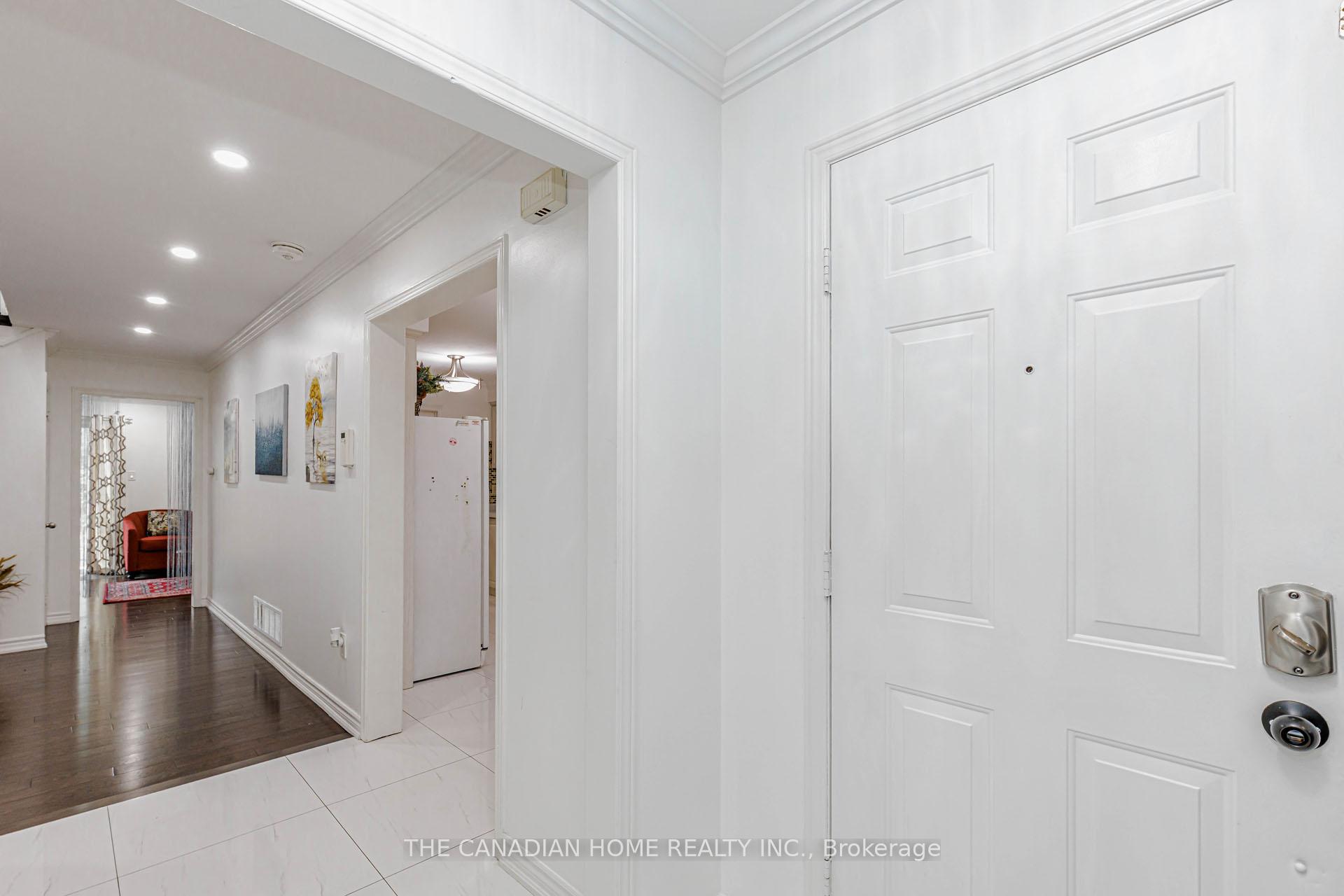 Photo 5 of 67 Bighorn Crescent, Brampton, Sandringham-Wellington — HOMEH