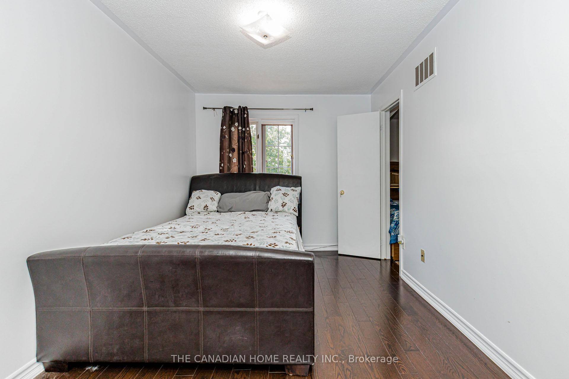 Photo 26 of 67 Bighorn Crescent, Brampton, Sandringham-Wellington — HOMEH