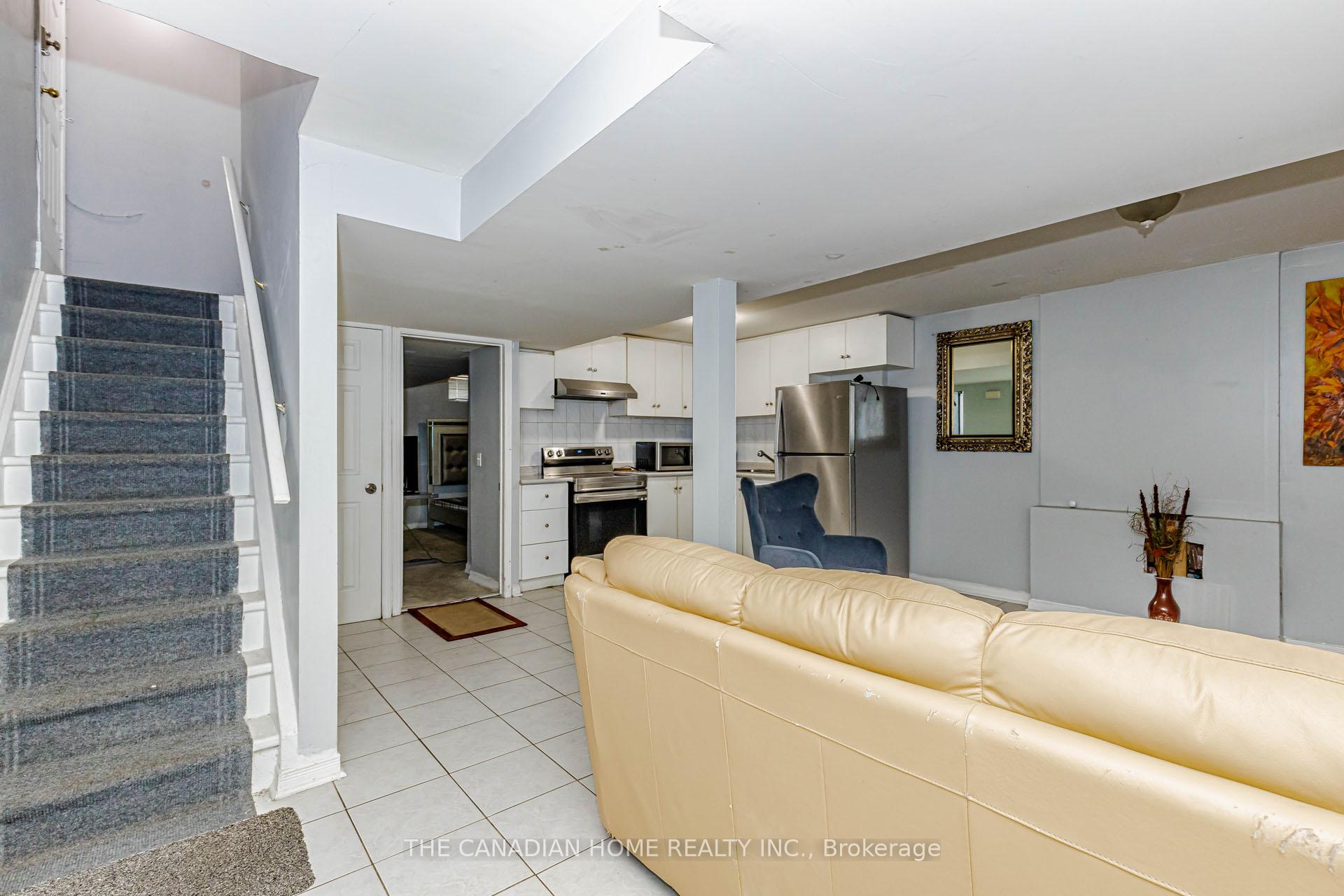 Photo 36 of 67 Bighorn Crescent, Brampton, Sandringham-Wellington — HOMEH