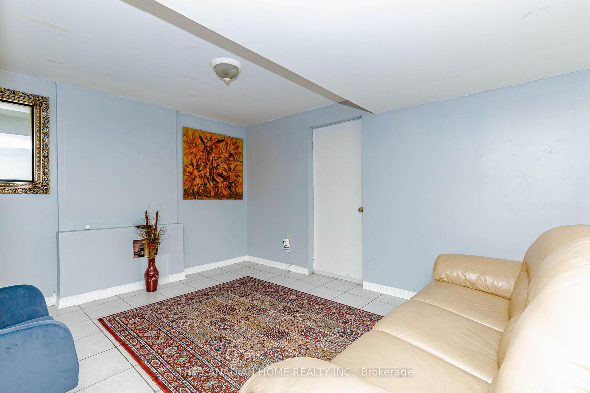 Photo 38 of 67 Bighorn Crescent, Brampton, Sandringham-Wellington — HOMEH