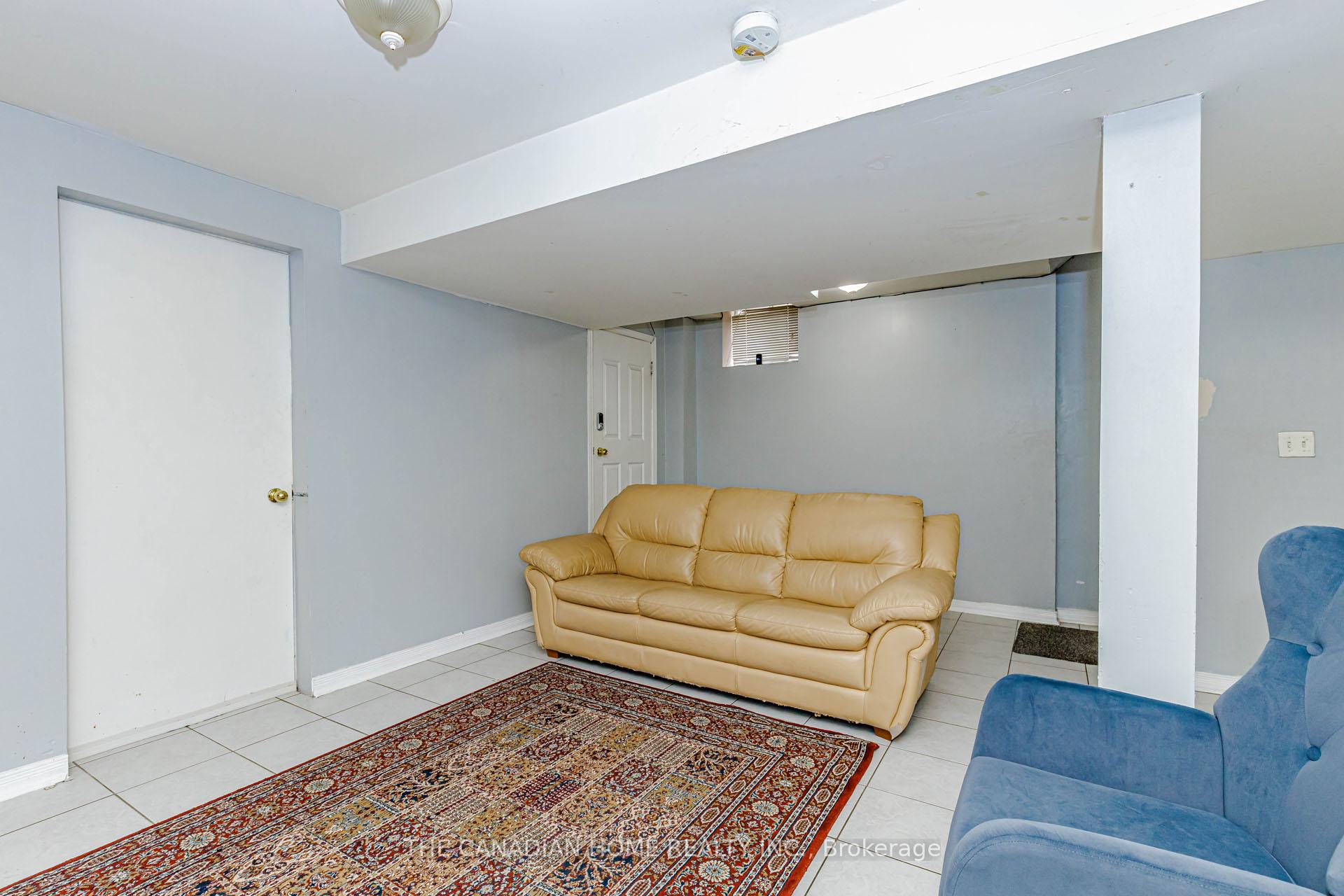 Photo 39 of 67 Bighorn Crescent, Brampton, Sandringham-Wellington — HOMEH