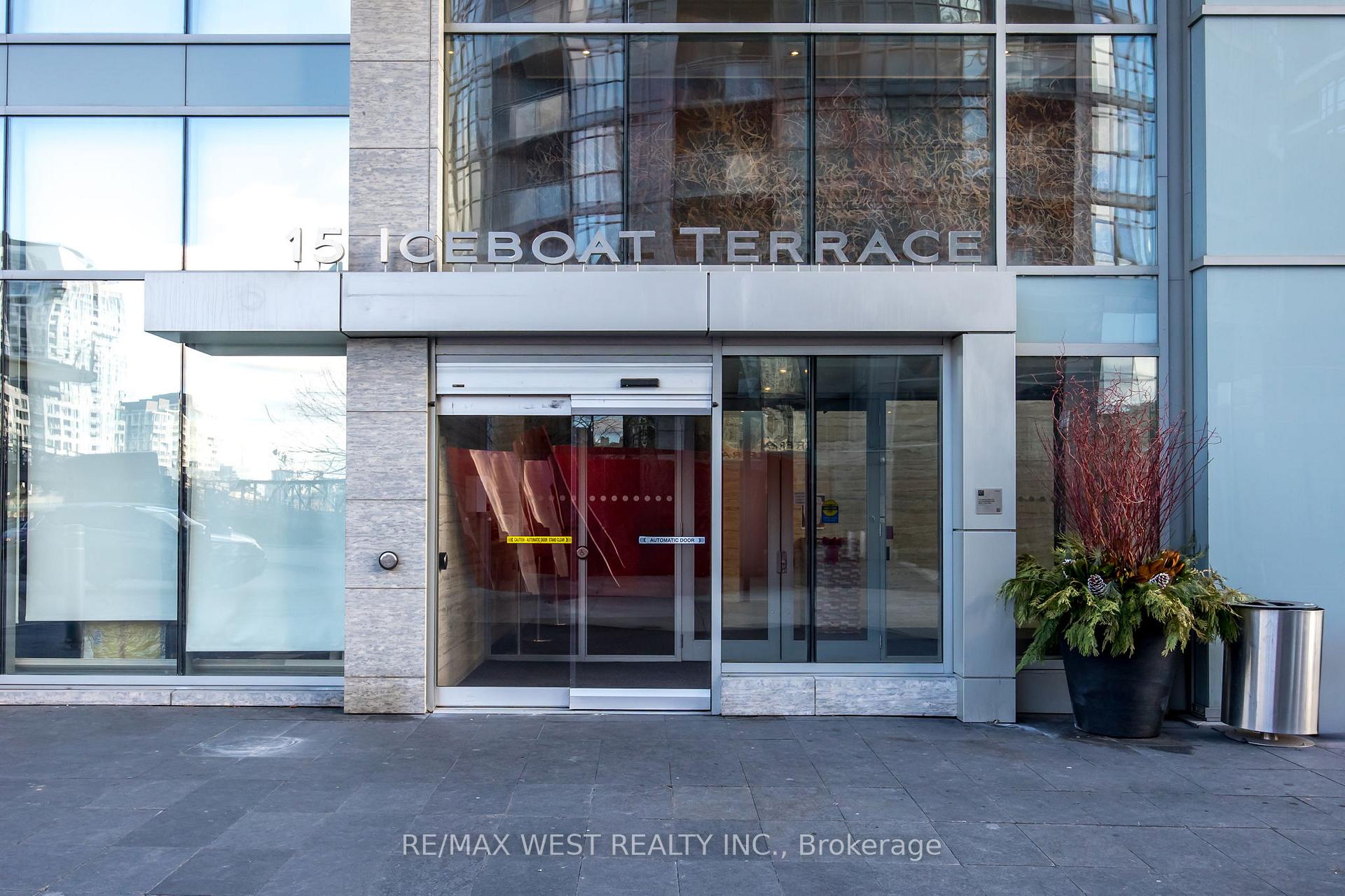 Photo 2 of Unit 1106, 15 Iceboat Terrace, Toronto, Waterfront Communities — HOMEH