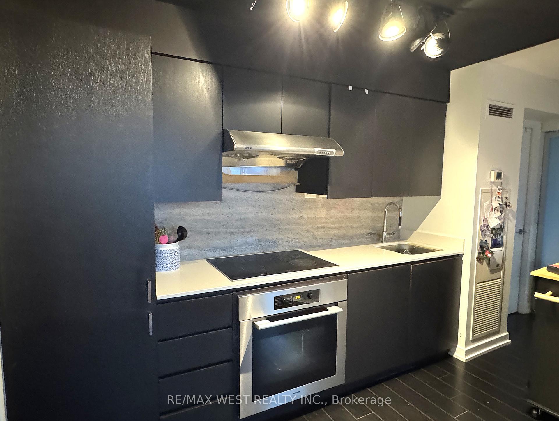 Photo 14 of Unit 1106, 15 Iceboat Terrace, Toronto, Waterfront Communities — HOMEH