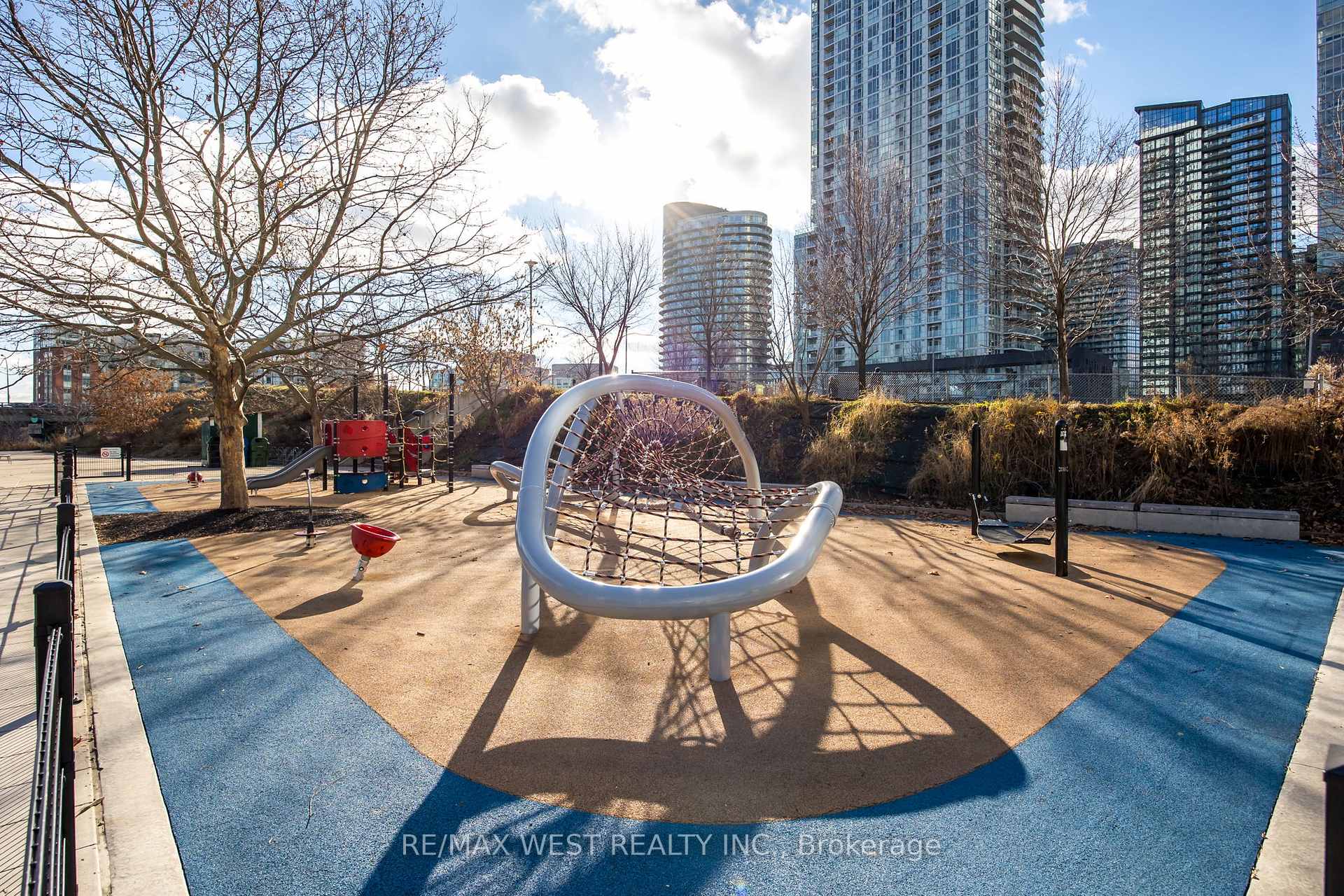 Photo 19 of Unit 1106, 15 Iceboat Terrace, Toronto, Waterfront Communities — HOMEH