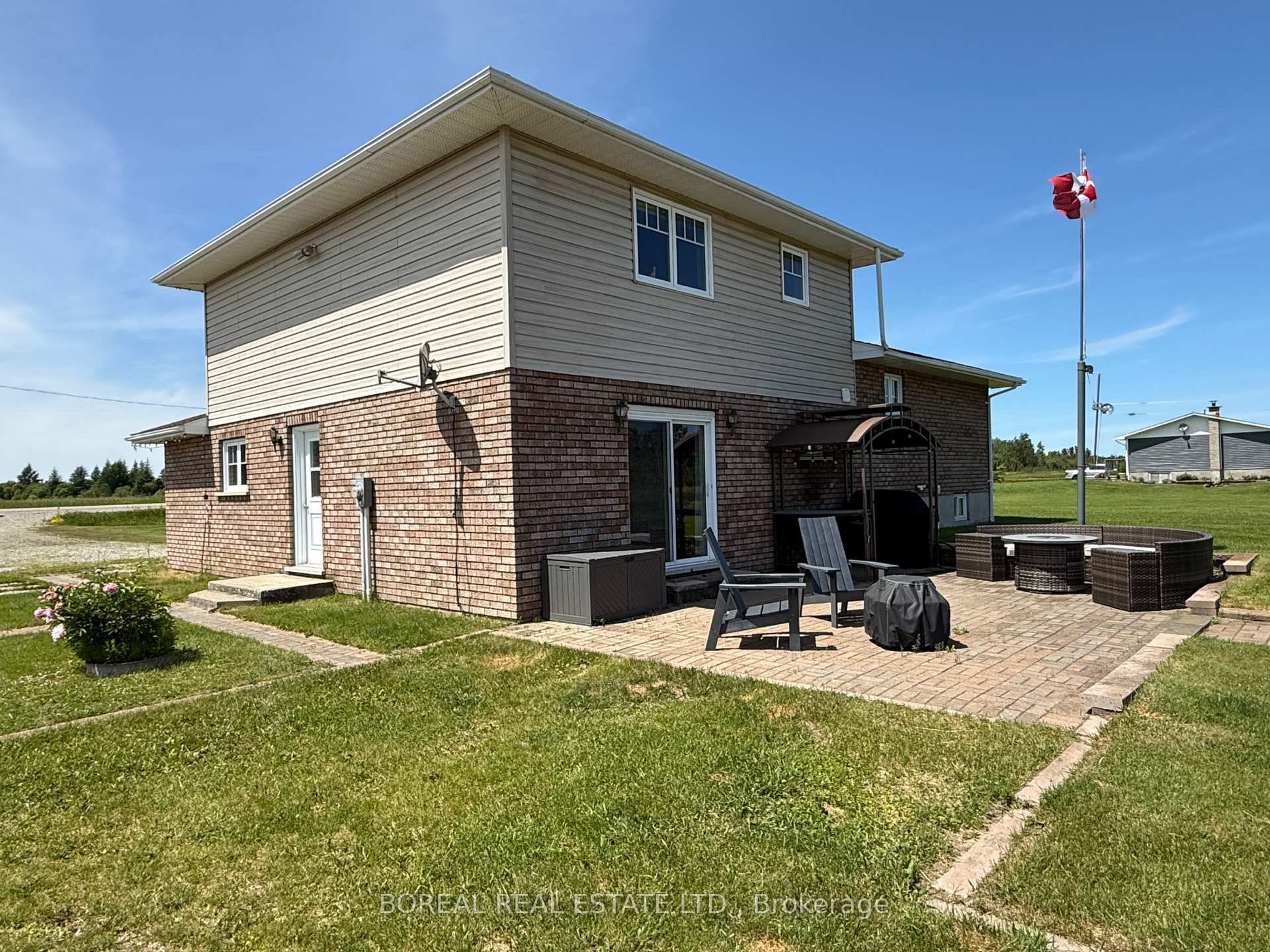 Photo 6 of 1476 Highway 11 S, Cochrane — HOMEH