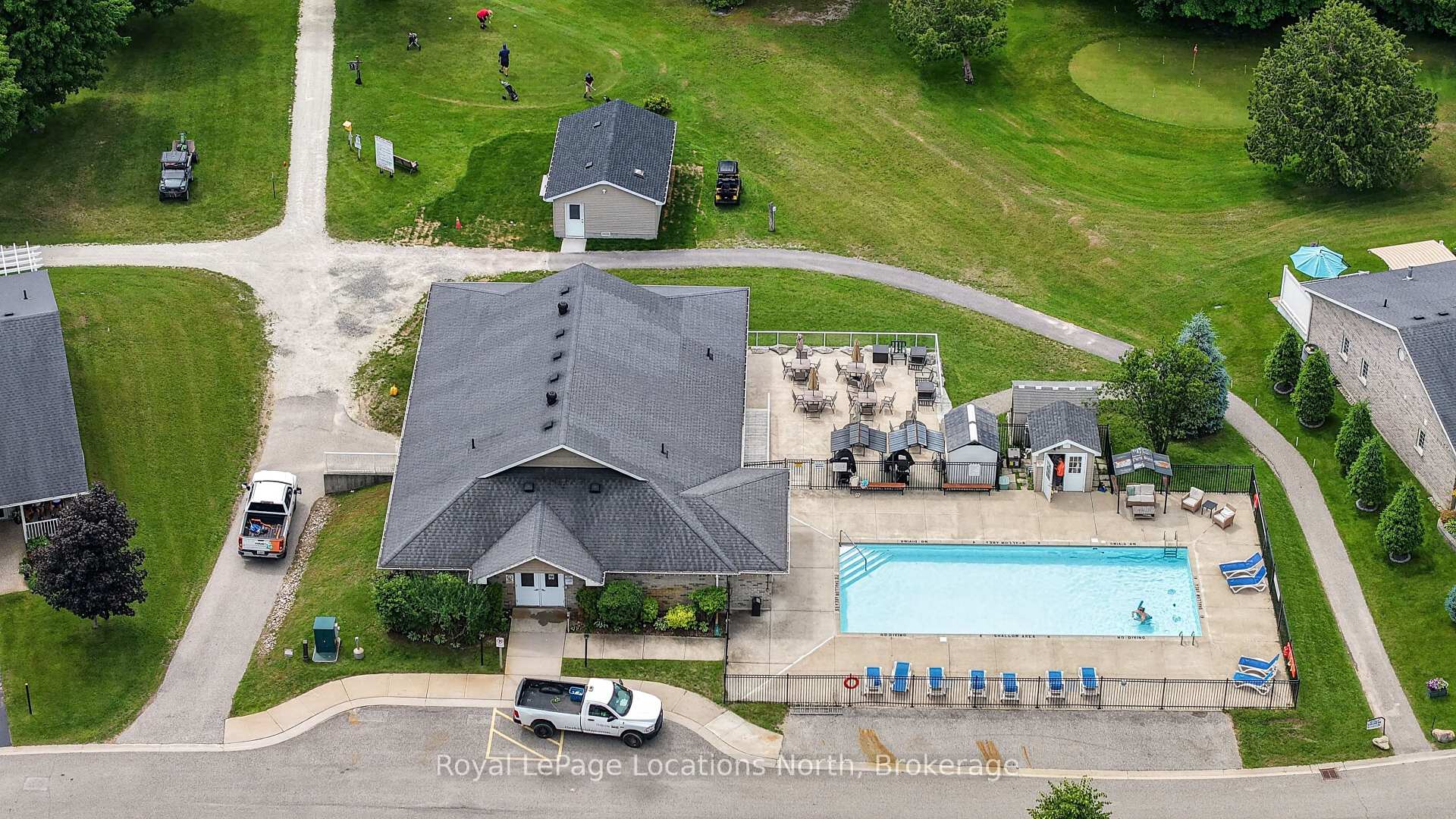 Photo 28 of 8 Shaw Street, Wasaga Beach — HOMEH