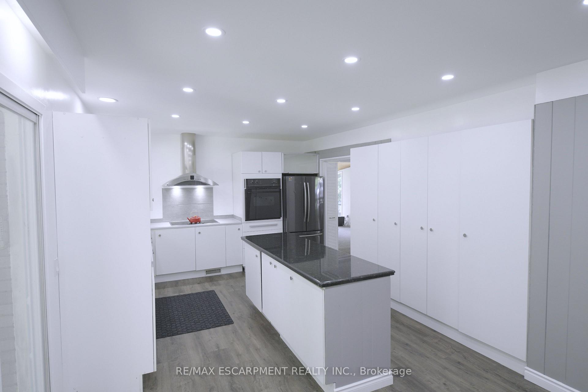 Photo 9 of 560 Crane Court, Burlington, Grindstone — HOMEH