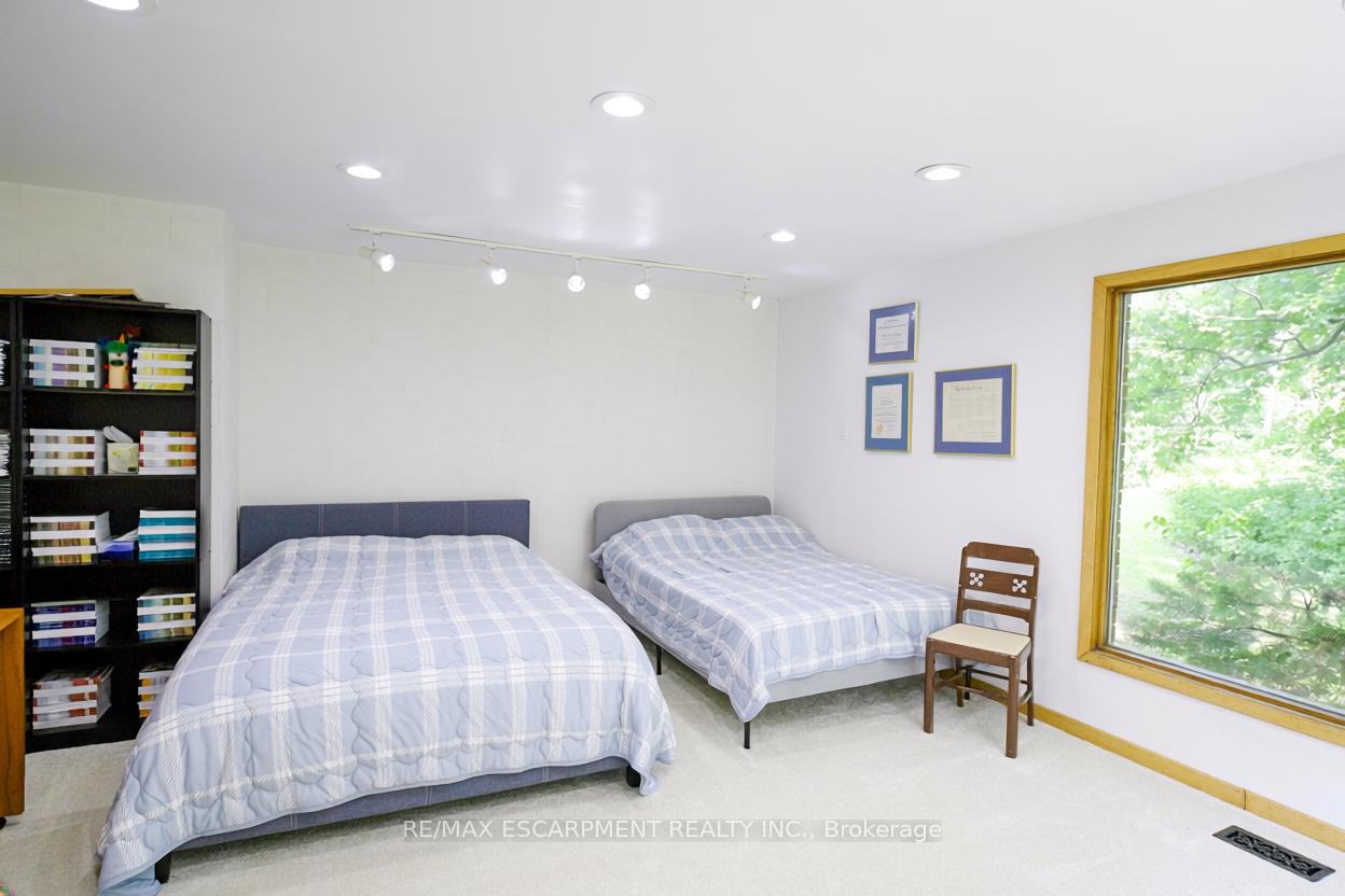 Photo 20 of 560 Crane Court, Burlington, Grindstone — HOMEH