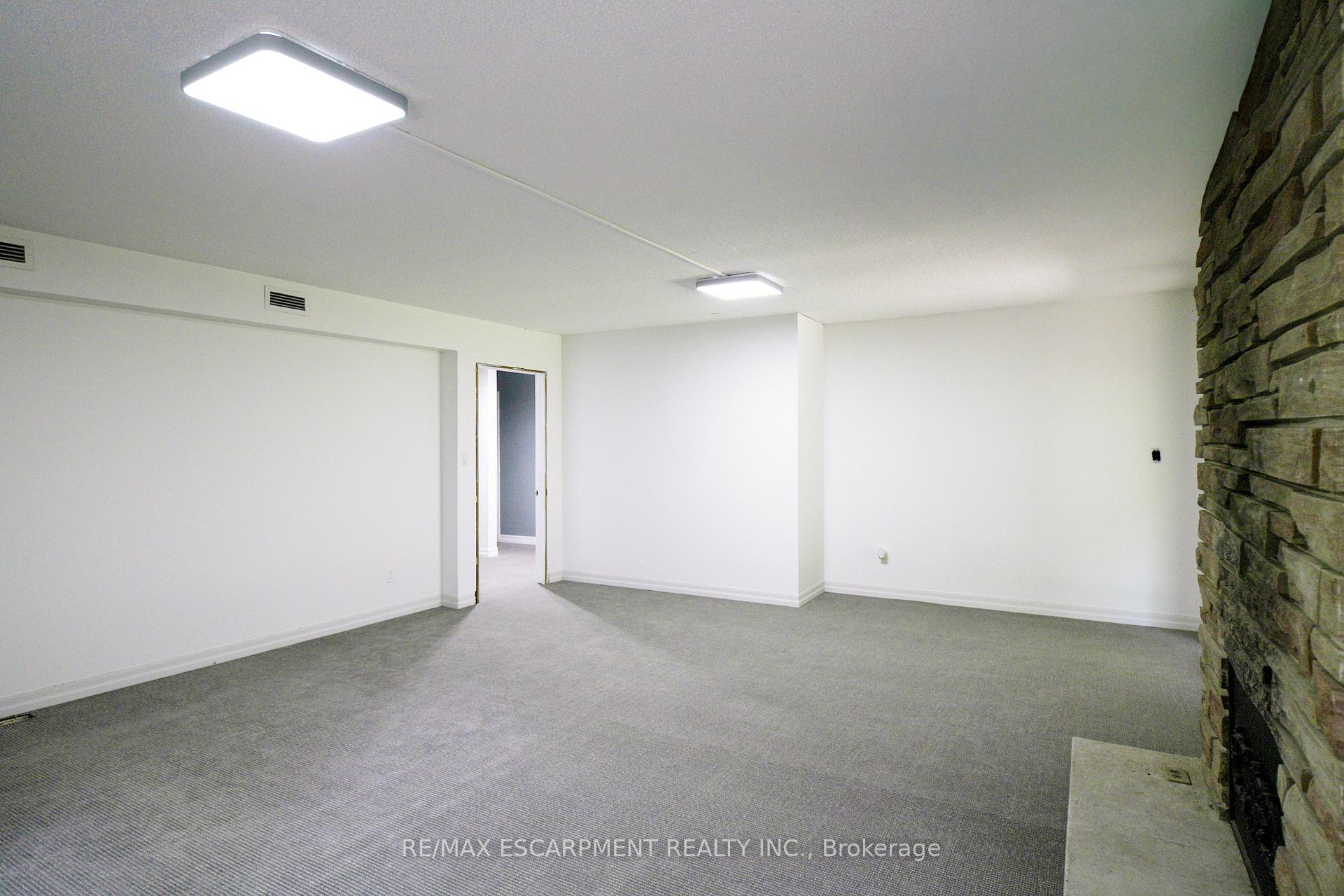 Photo 30 of 560 Crane Court, Burlington, Grindstone — HOMEH