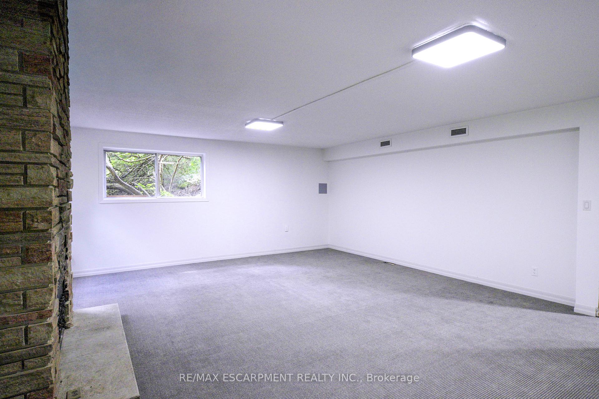 Photo 31 of 560 Crane Court, Burlington, Grindstone — HOMEH