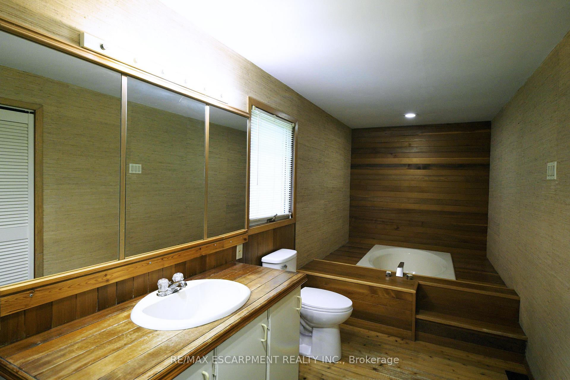 Photo 33 of 560 Crane Court, Burlington, Grindstone — HOMEH