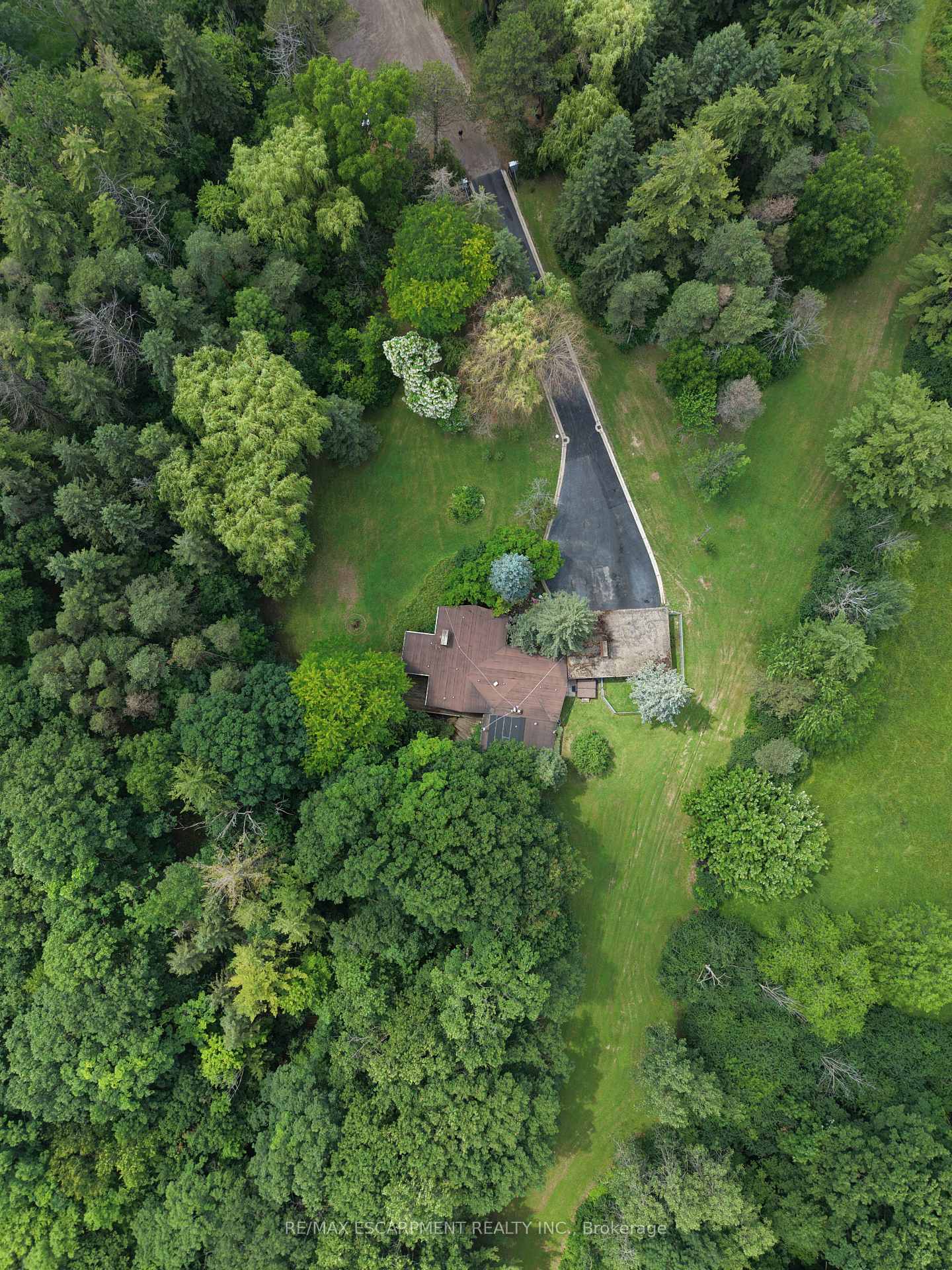 Photo 45 of 560 Crane Court, Burlington, Grindstone — HOMEH