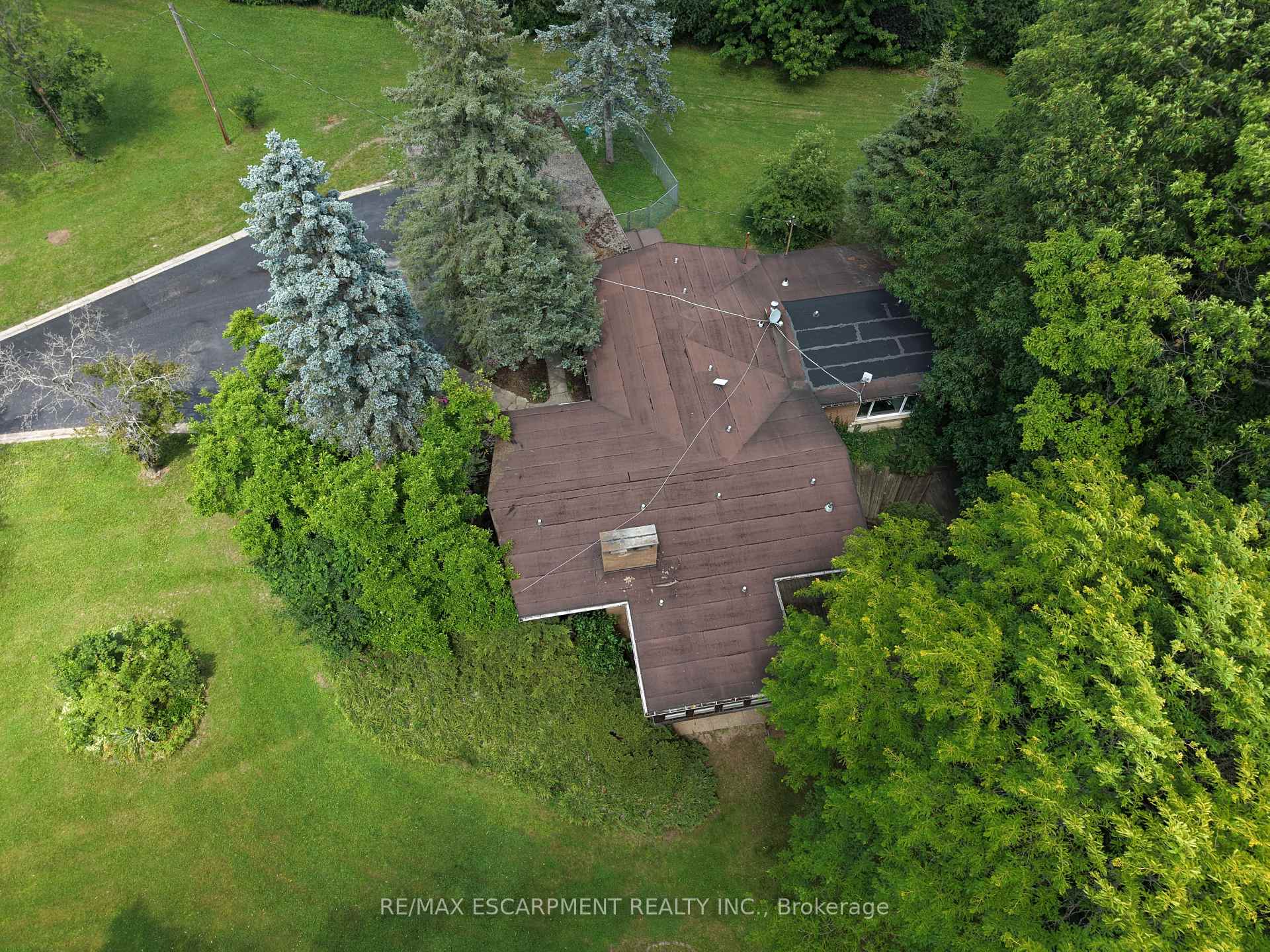 Photo 47 of 560 Crane Court, Burlington, Grindstone — HOMEH