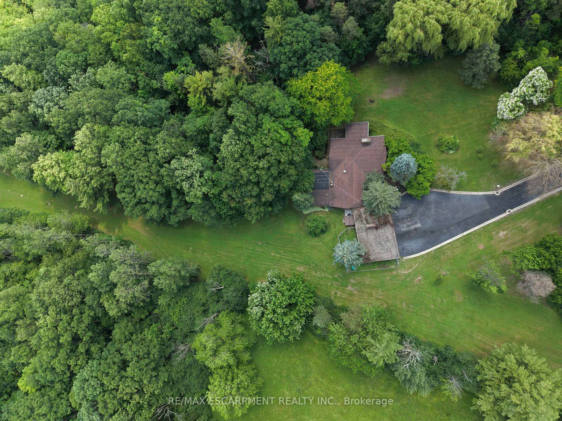 Photo 48 of 560 Crane Court, Burlington, Grindstone — HOMEH