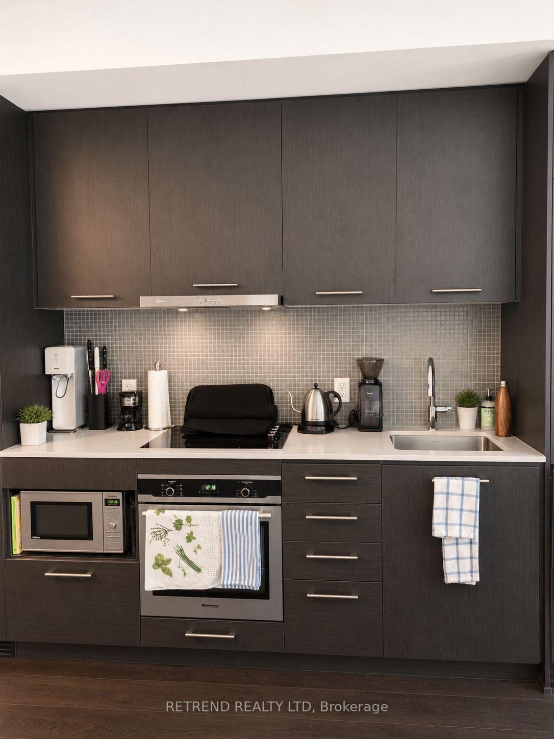 Photo 4 of Unit 2710, 87 Peter Street, Toronto, Waterfront Communities — HOMEH